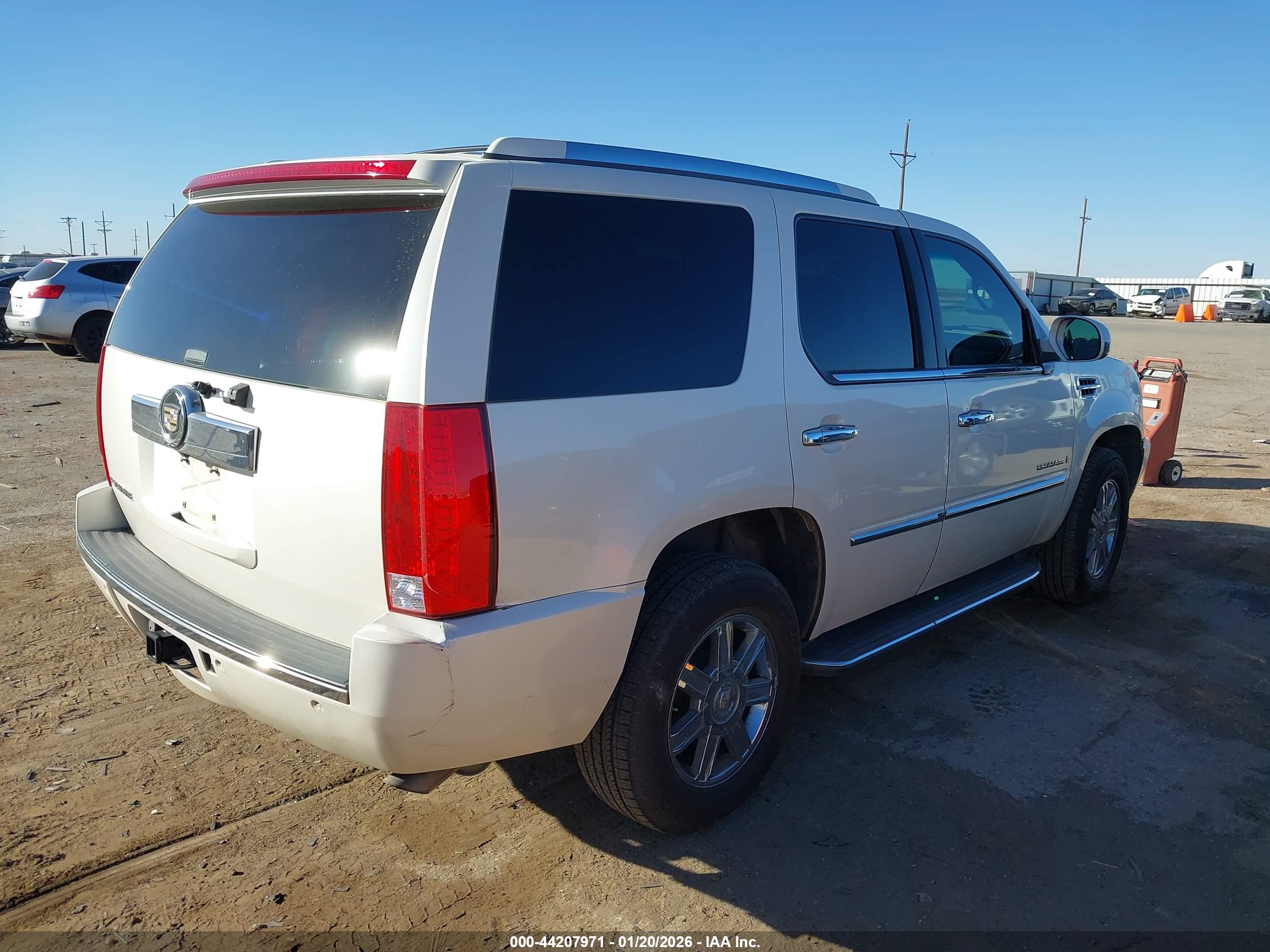 CADILLAC ESCALADE image 4
