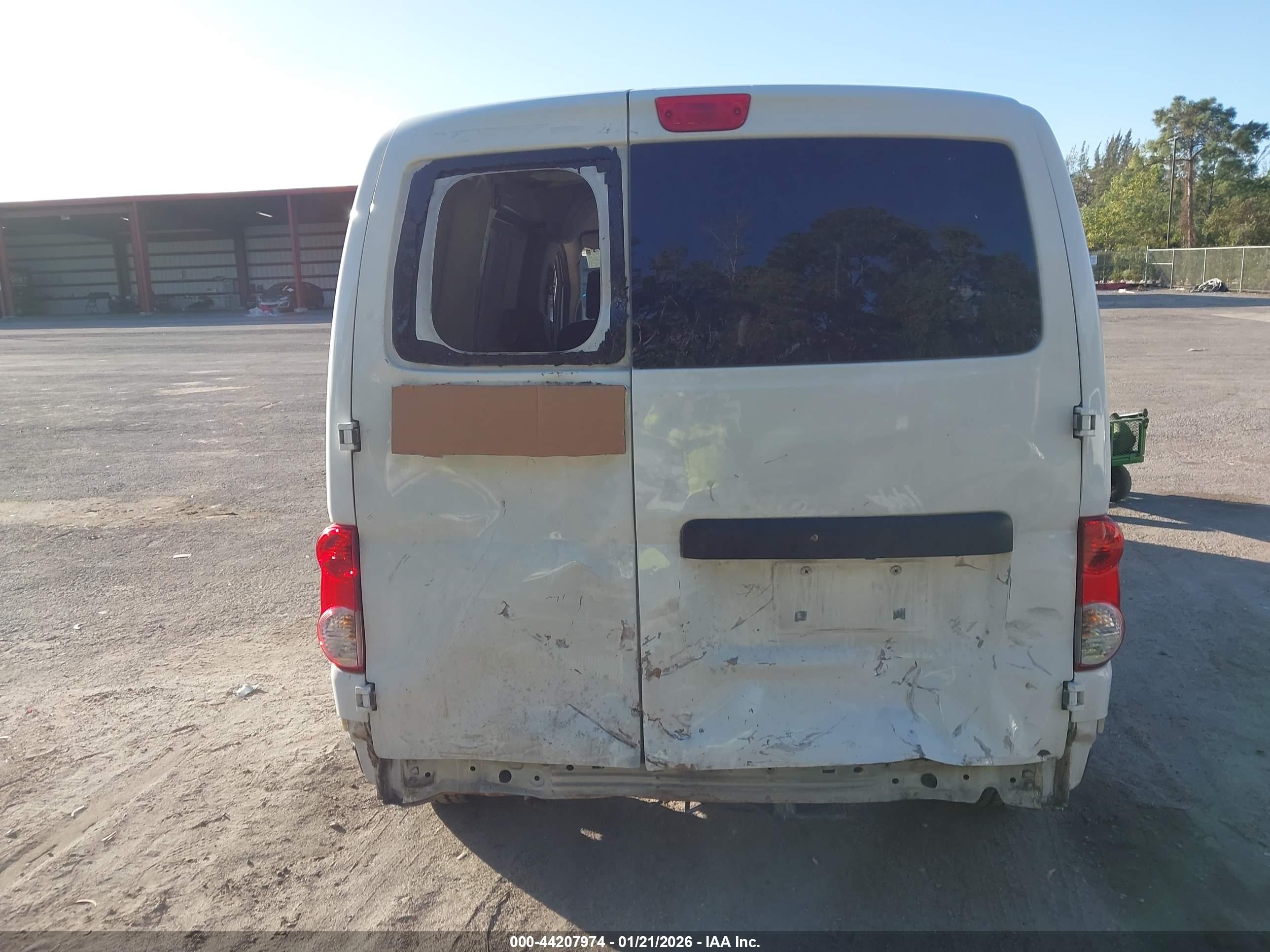 NISSAN NV200 image 6