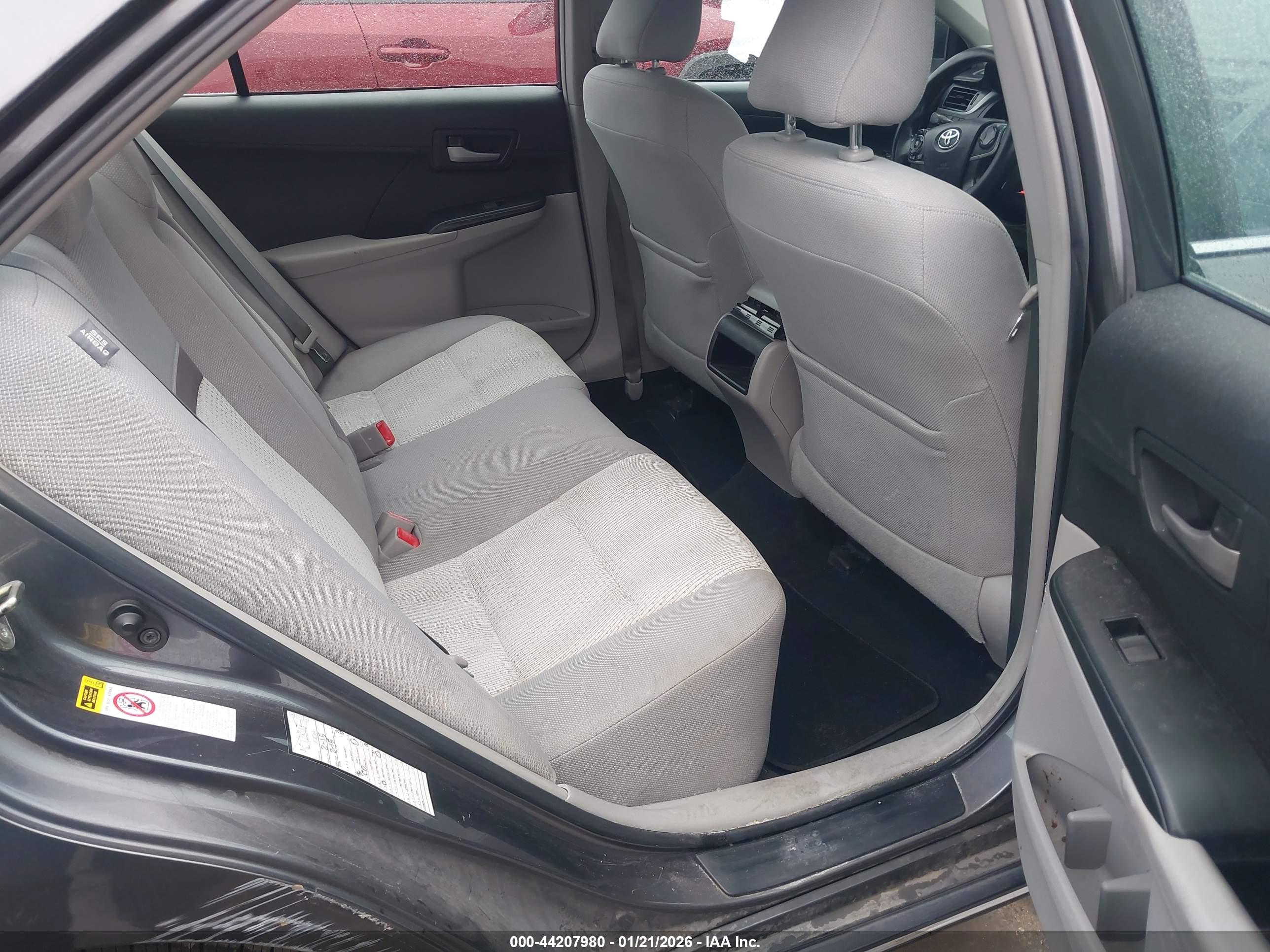 TOYOTA CAMRY image 8