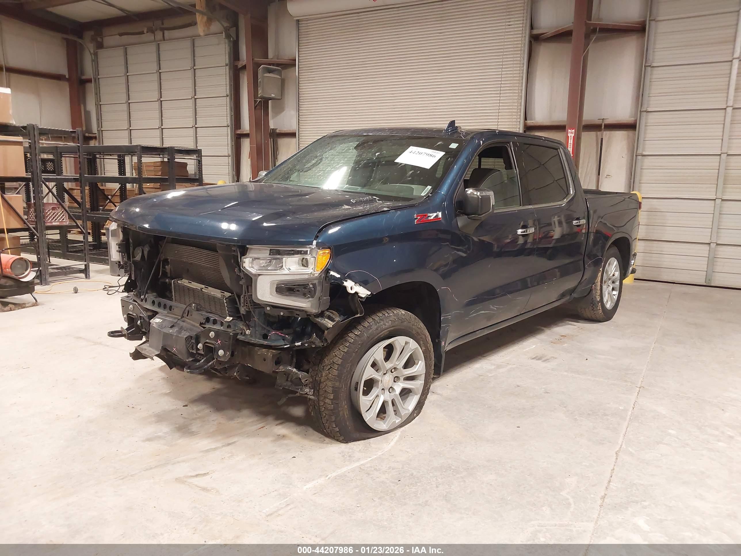 CHEVROLET SILVERADO image 6