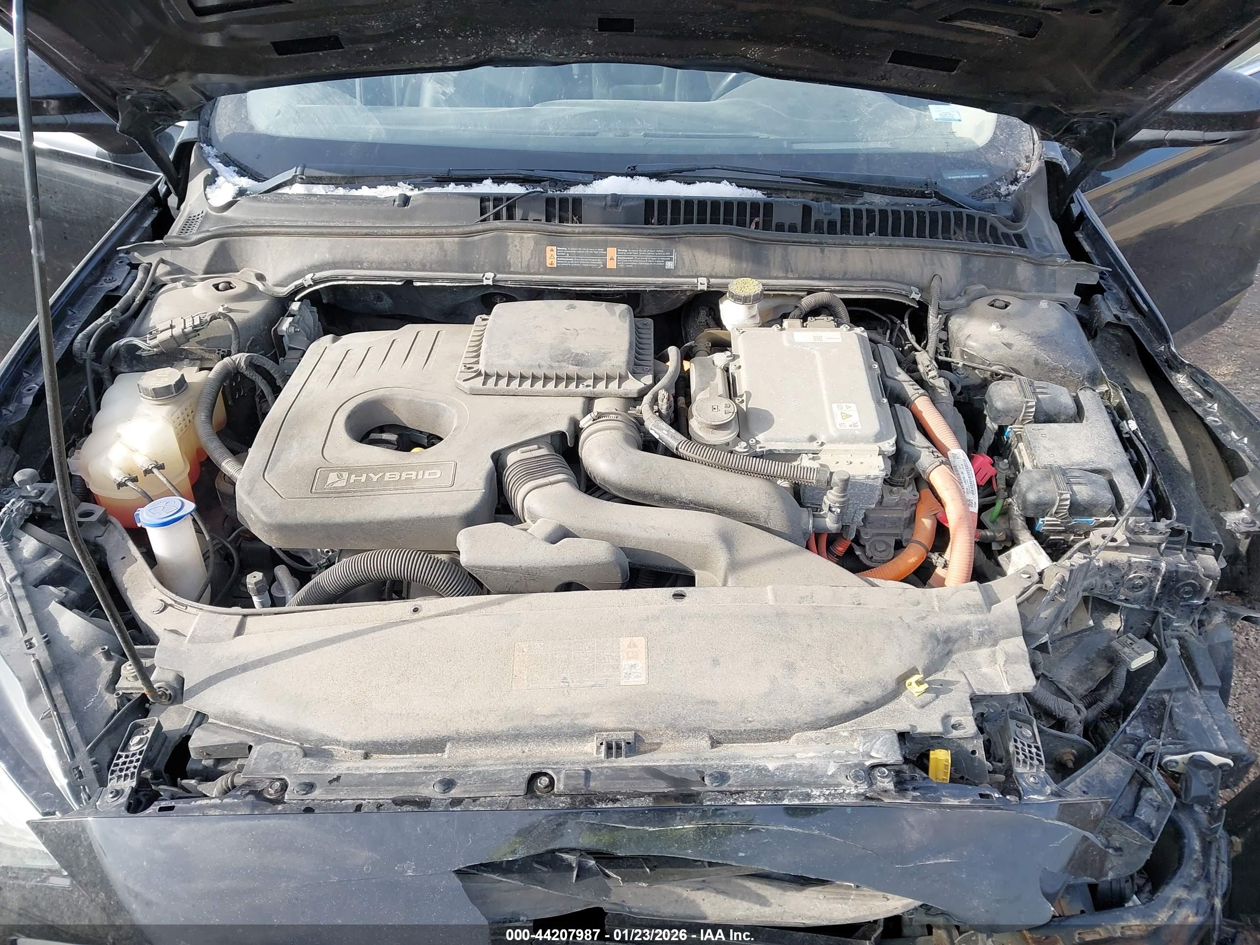 FORD FUSION image 10