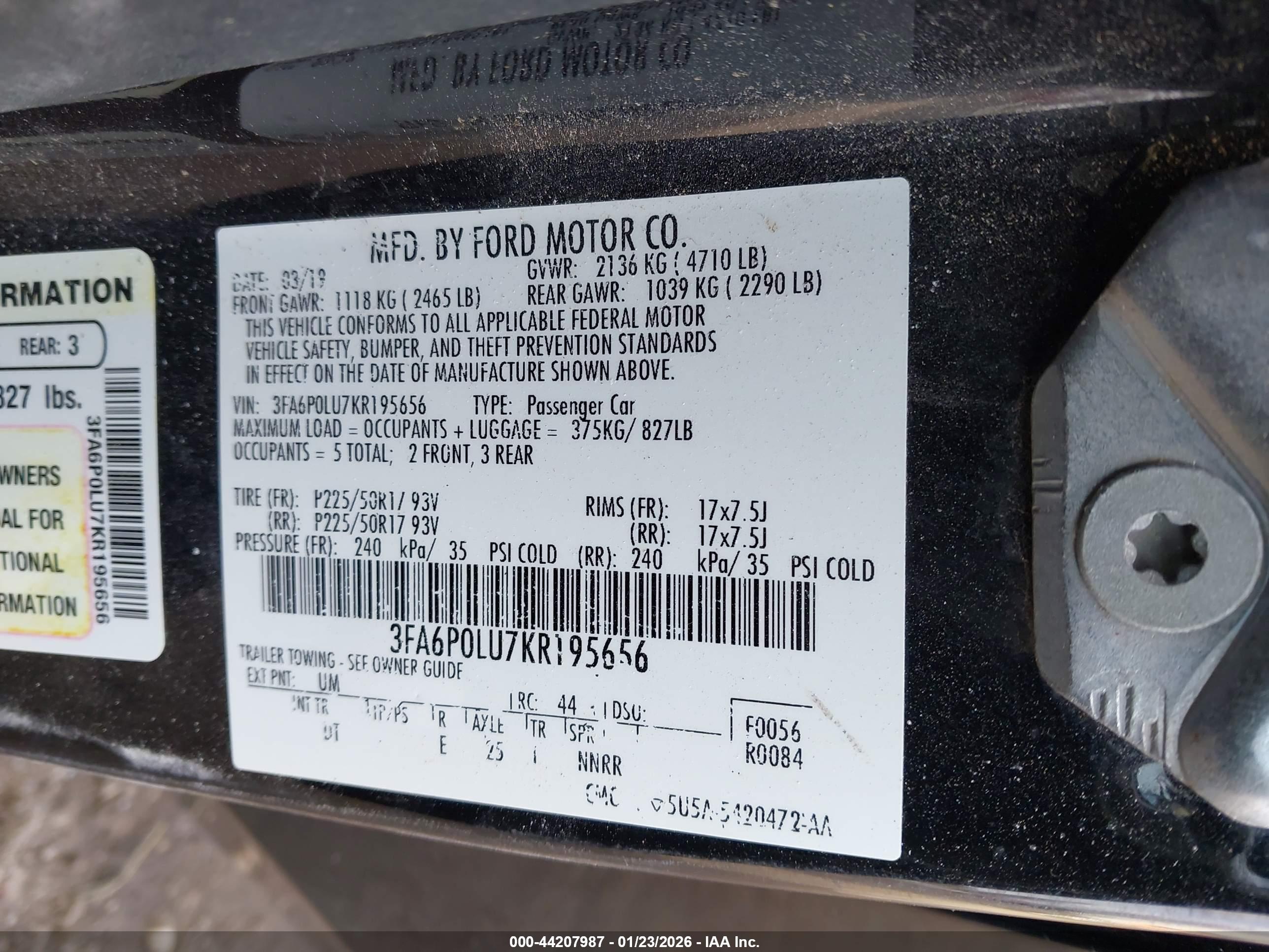 FORD FUSION image 9