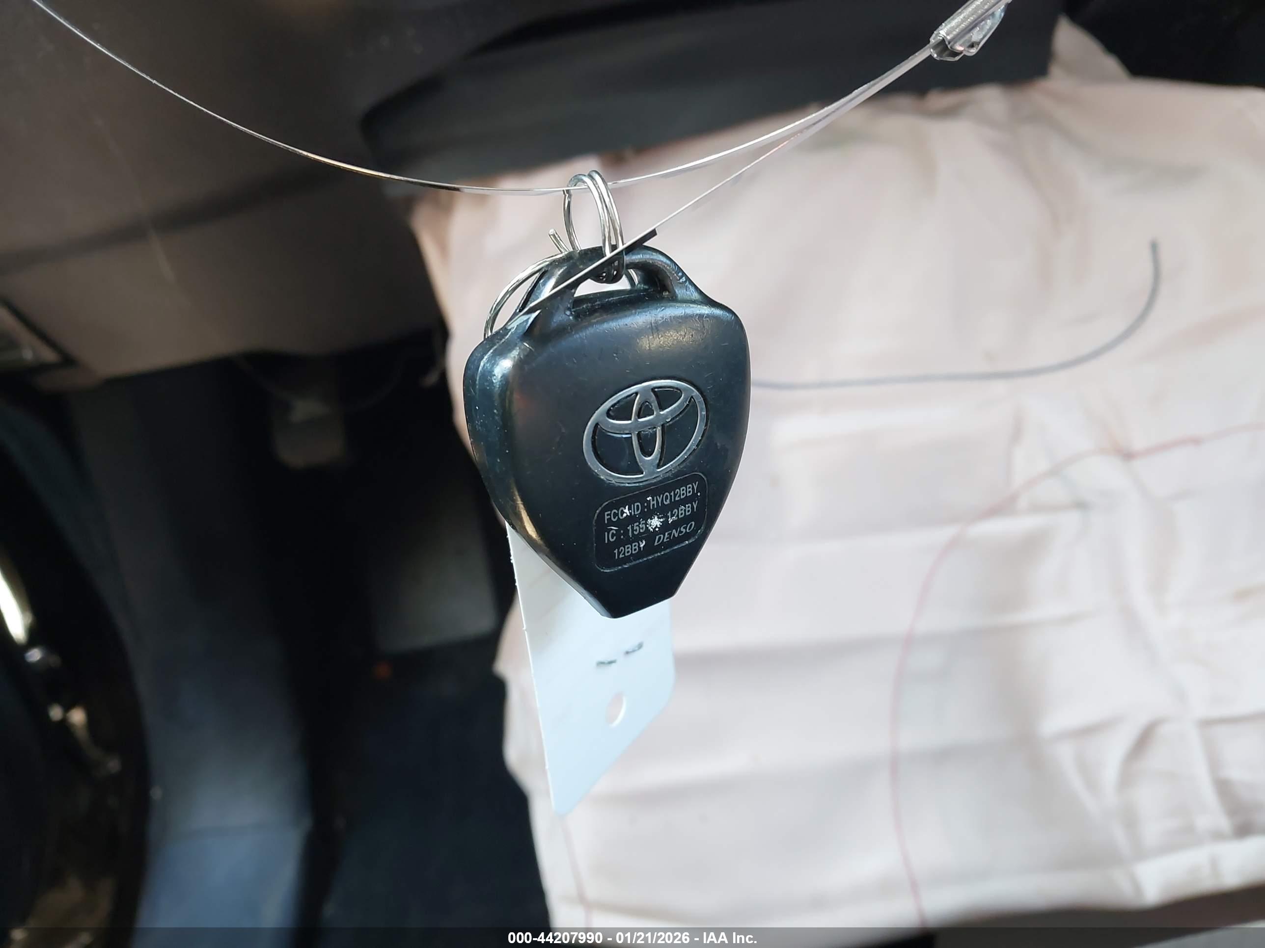 TOYOTA 4RUNNER image 11