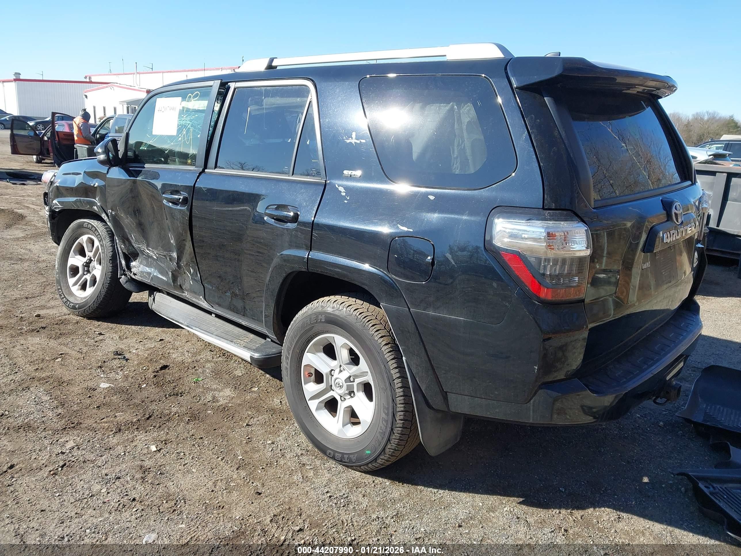 TOYOTA 4RUNNER image 3