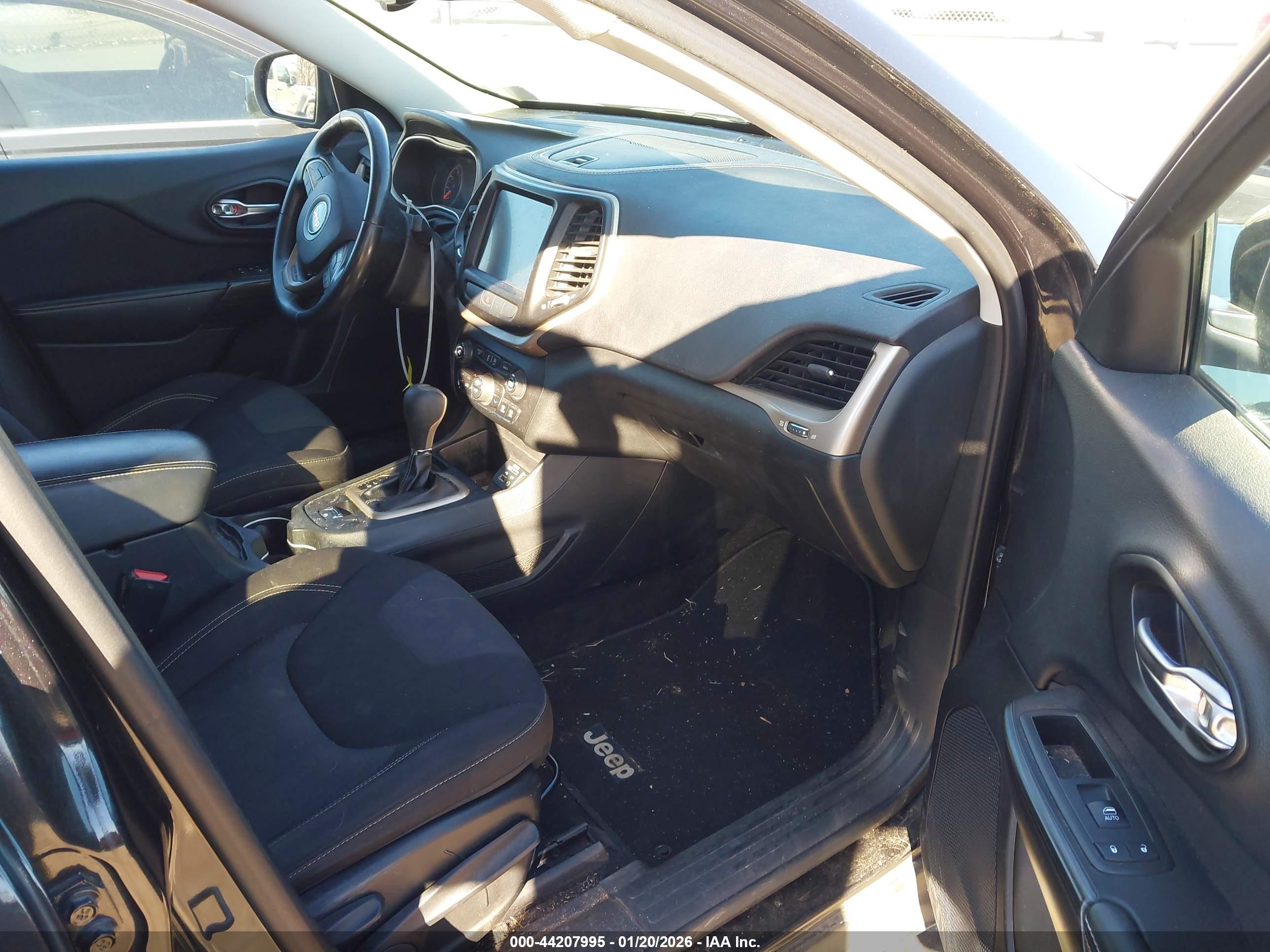 JEEP CHEROKEE image 5
