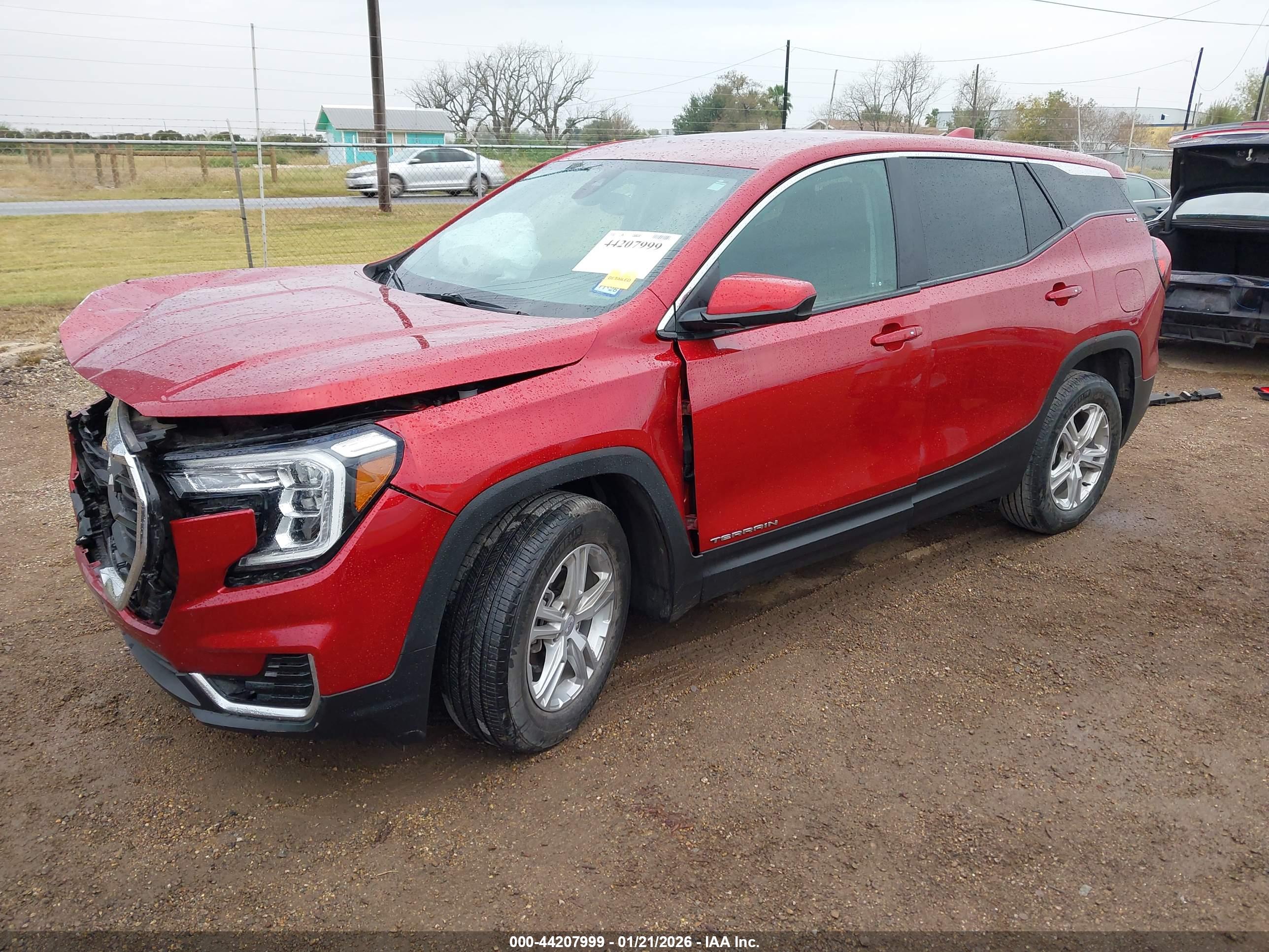 GMC TERRAIN image 2