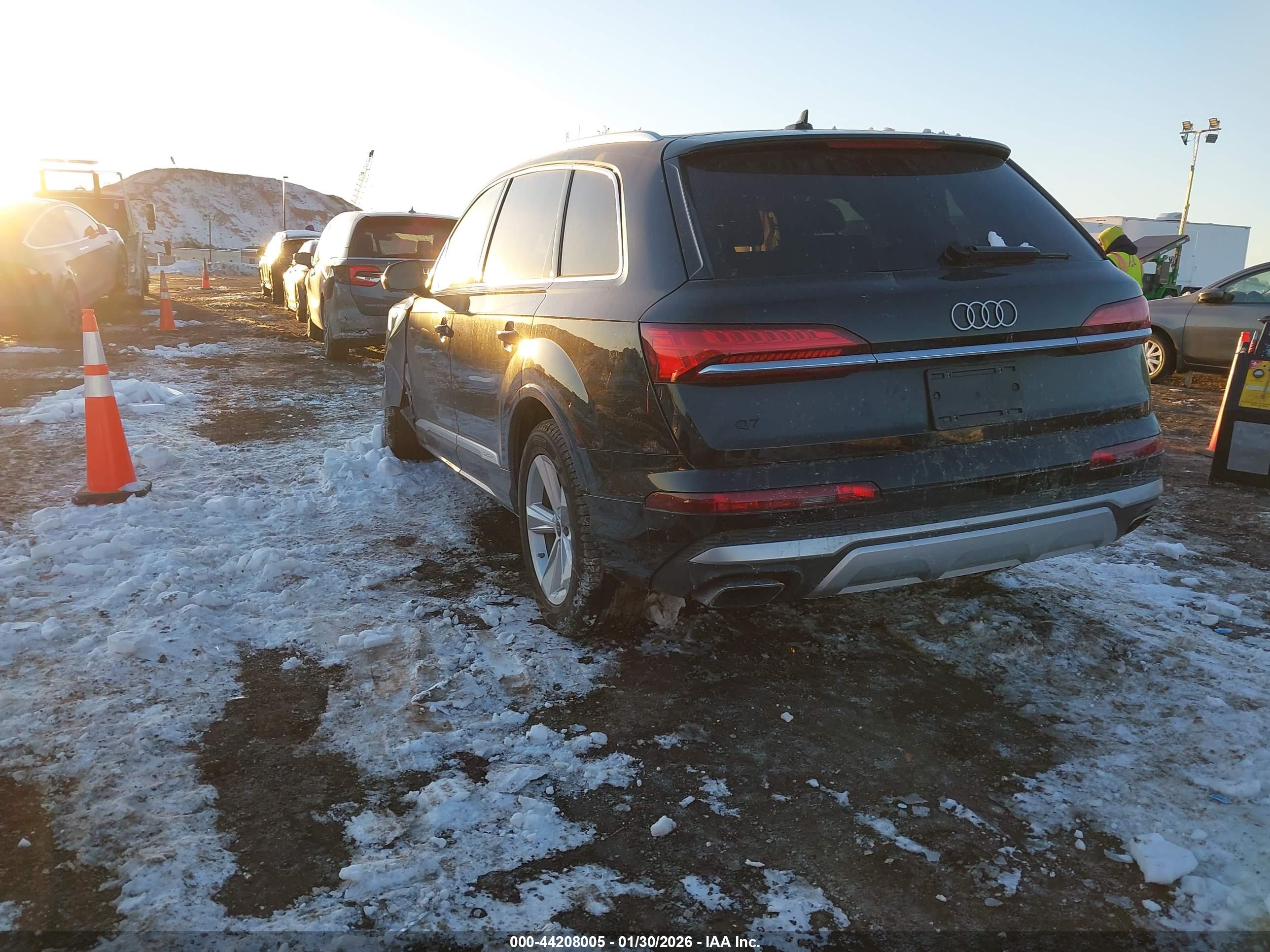 AUDI Q7 image 3