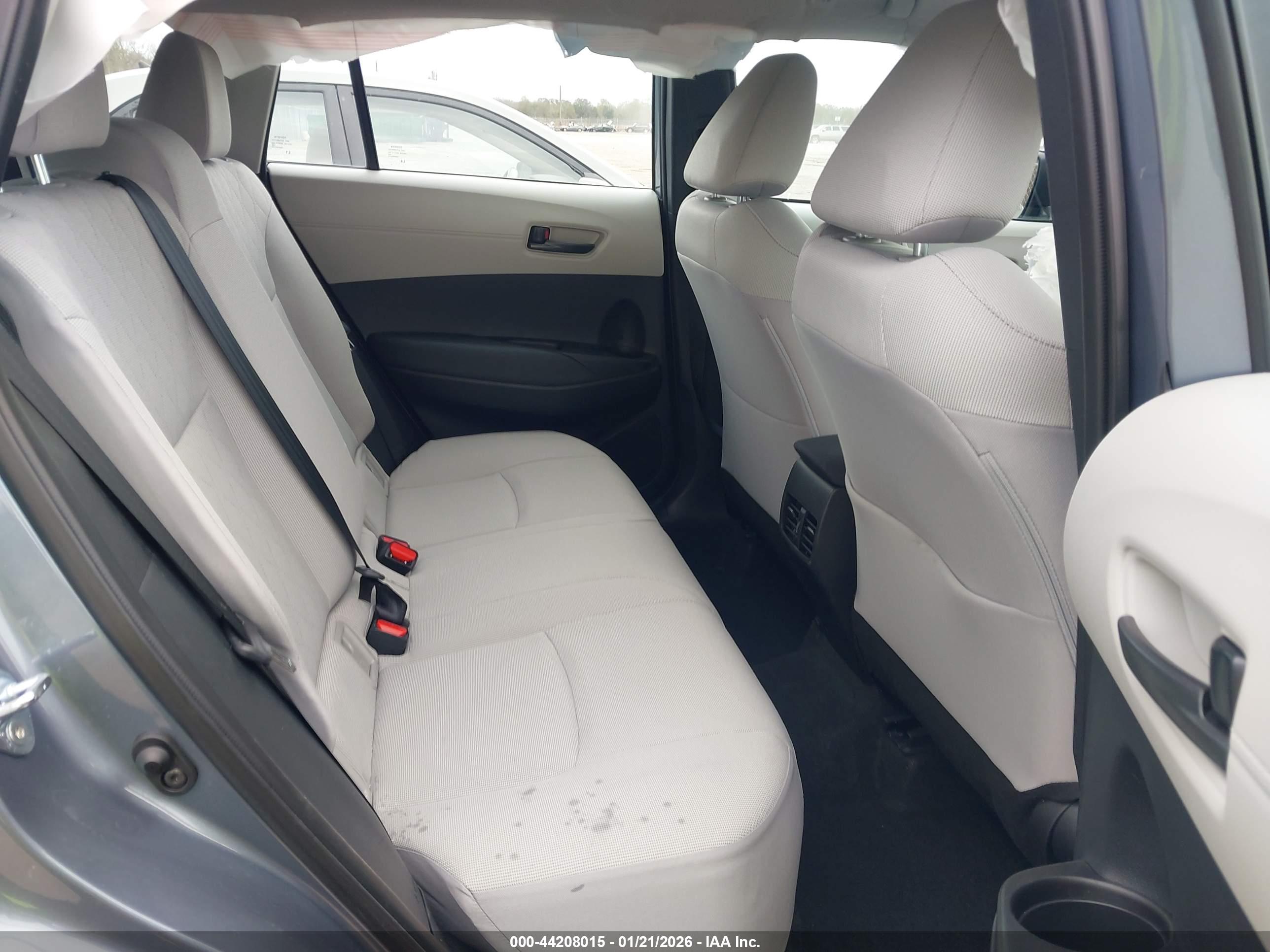 TOYOTA COROLLA image 8