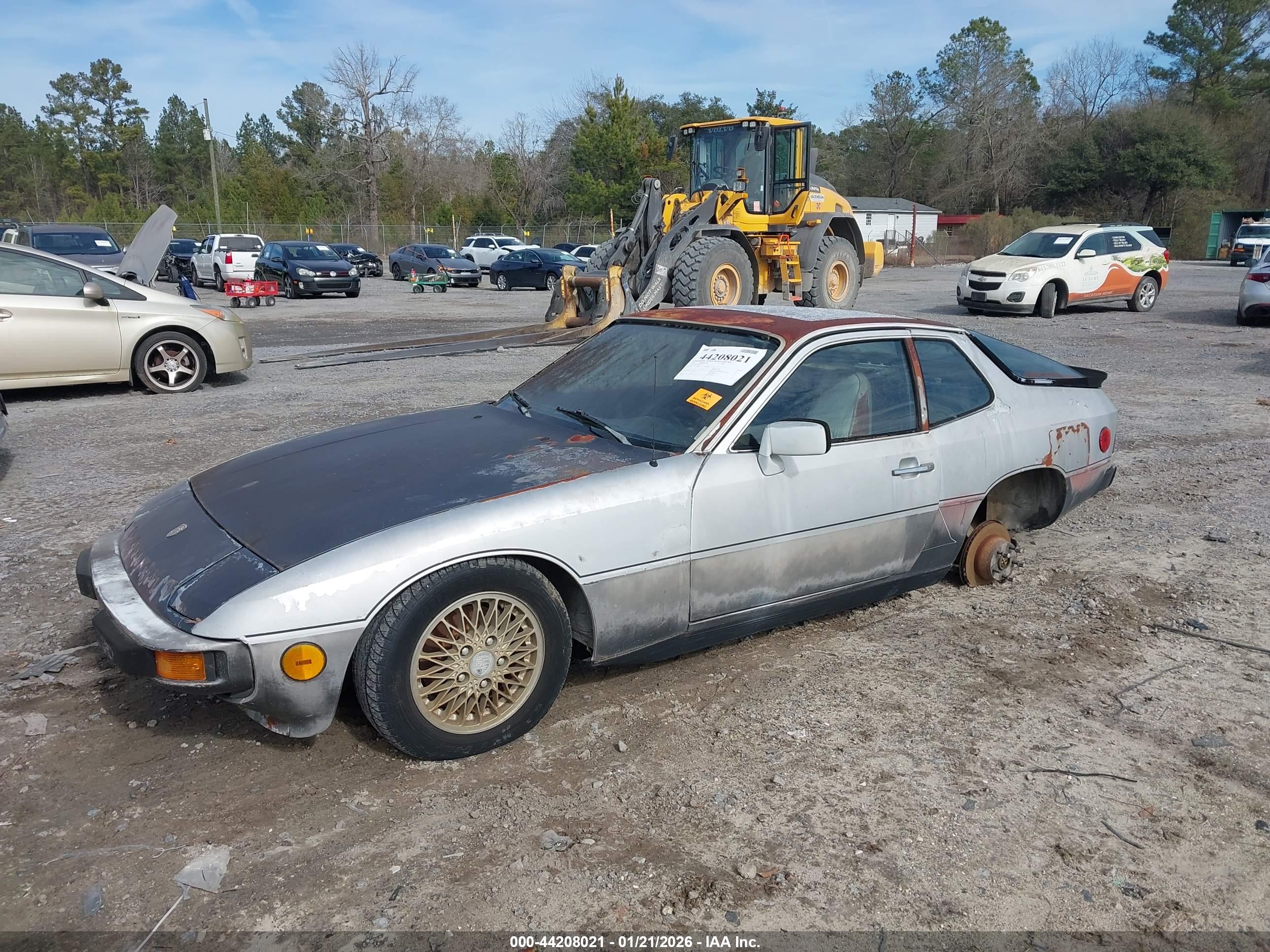 PORSCHE 924 image 6