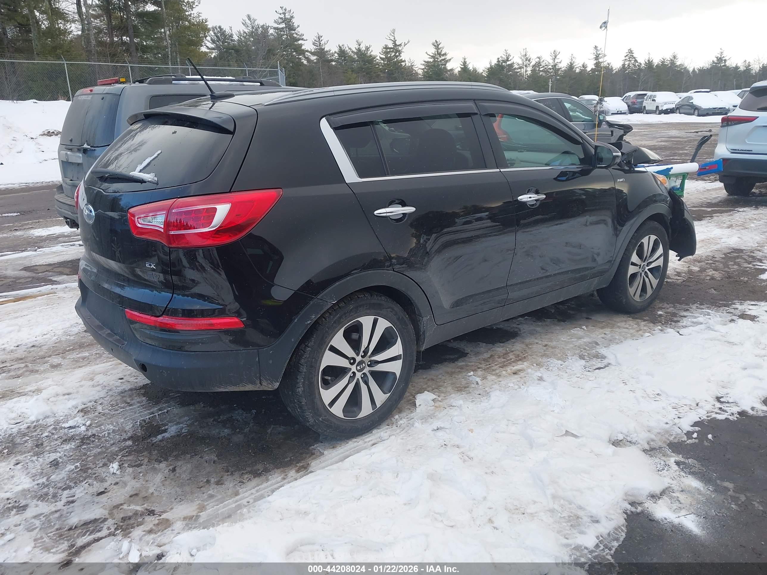 KIA SPORTAGE image 4
