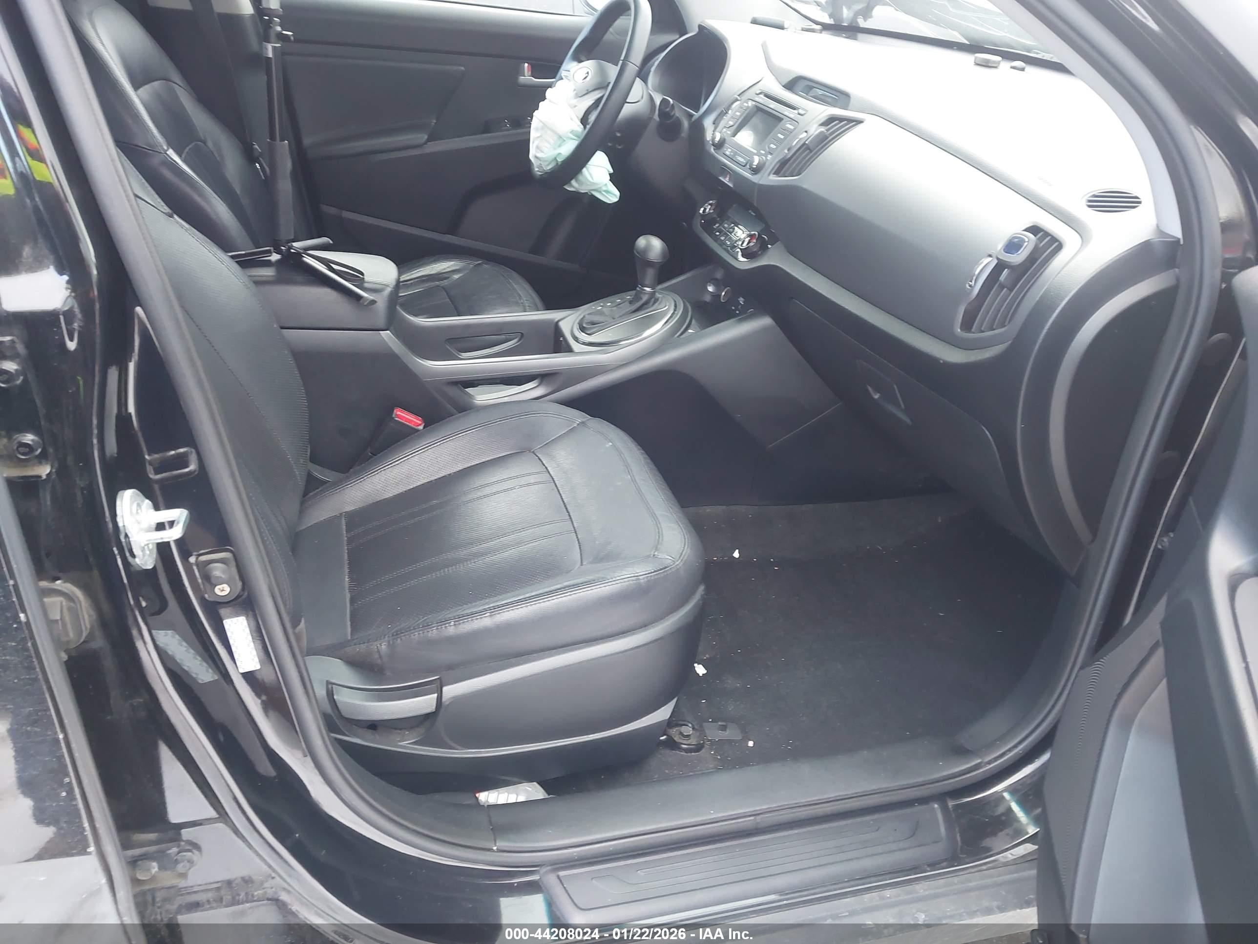 KIA SPORTAGE image 5