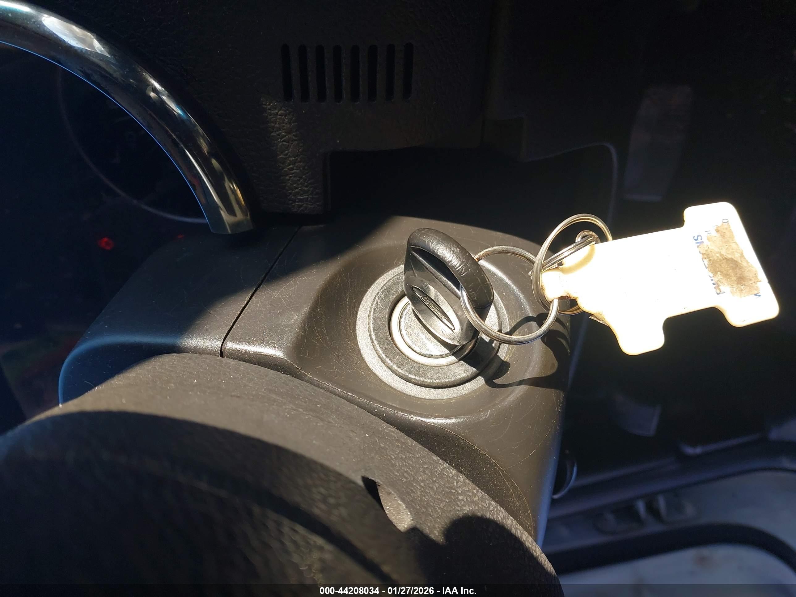 FORD EXPLORER image 11