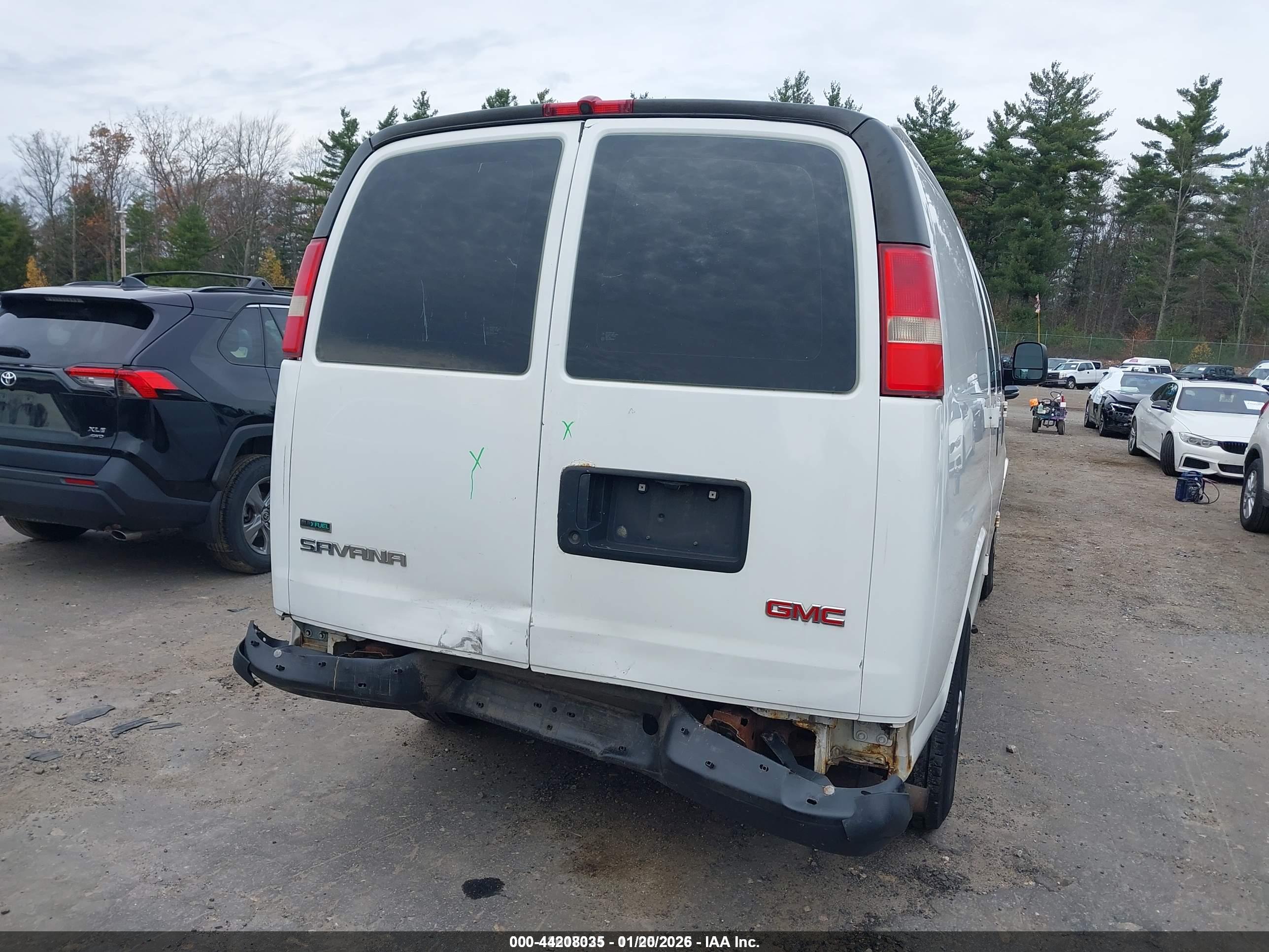 GMC SAVANA image 6
