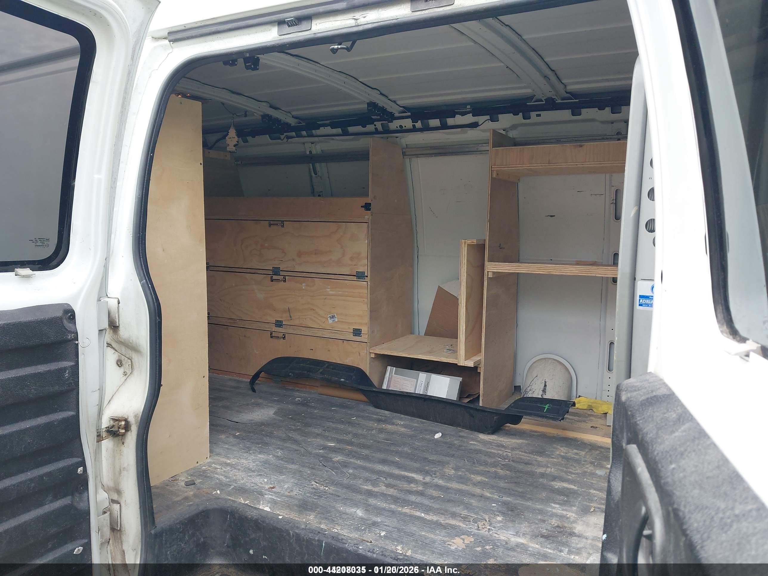 GMC SAVANA image 8