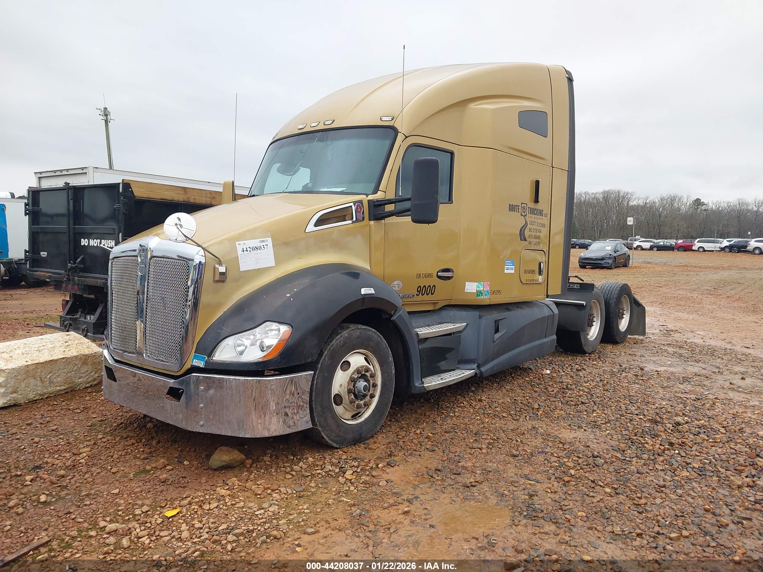 KENWORTH CONSTRUCTION image 2