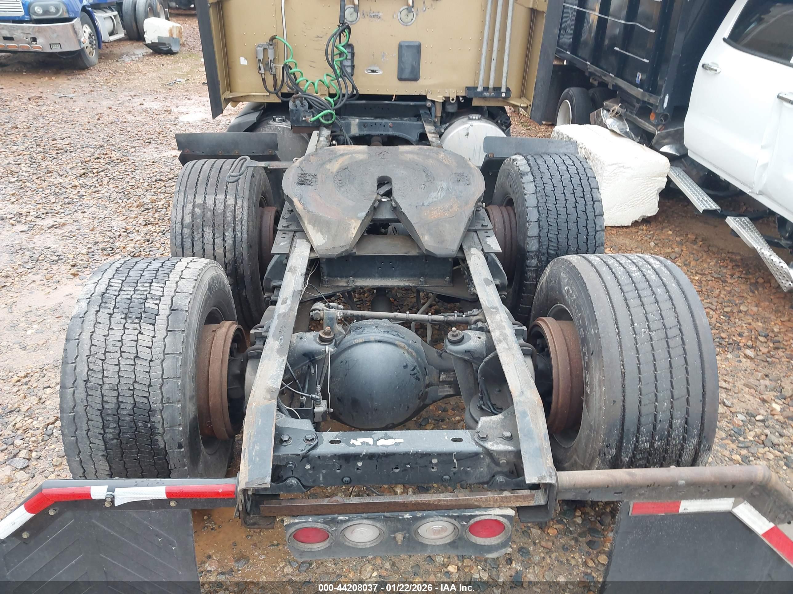 KENWORTH CONSTRUCTION image 8