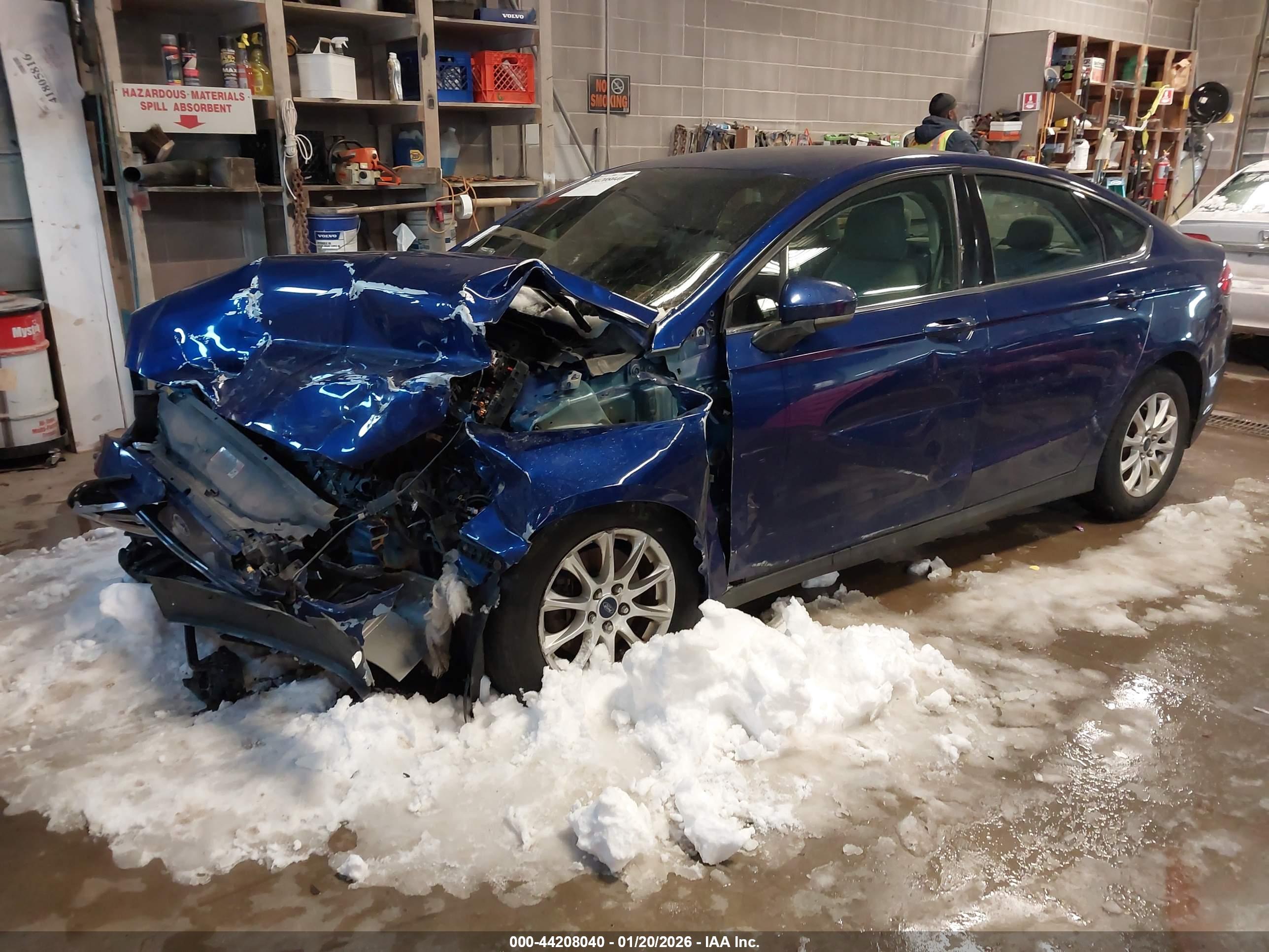 FORD FUSION image 2
