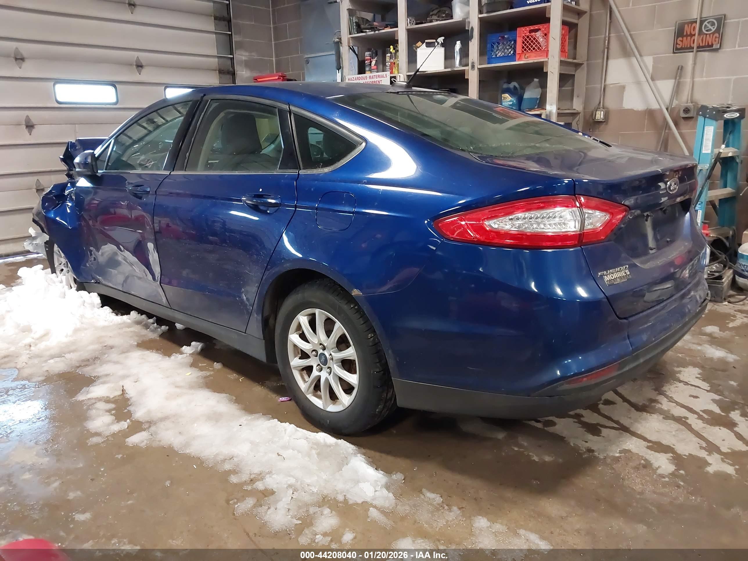 FORD FUSION image 3