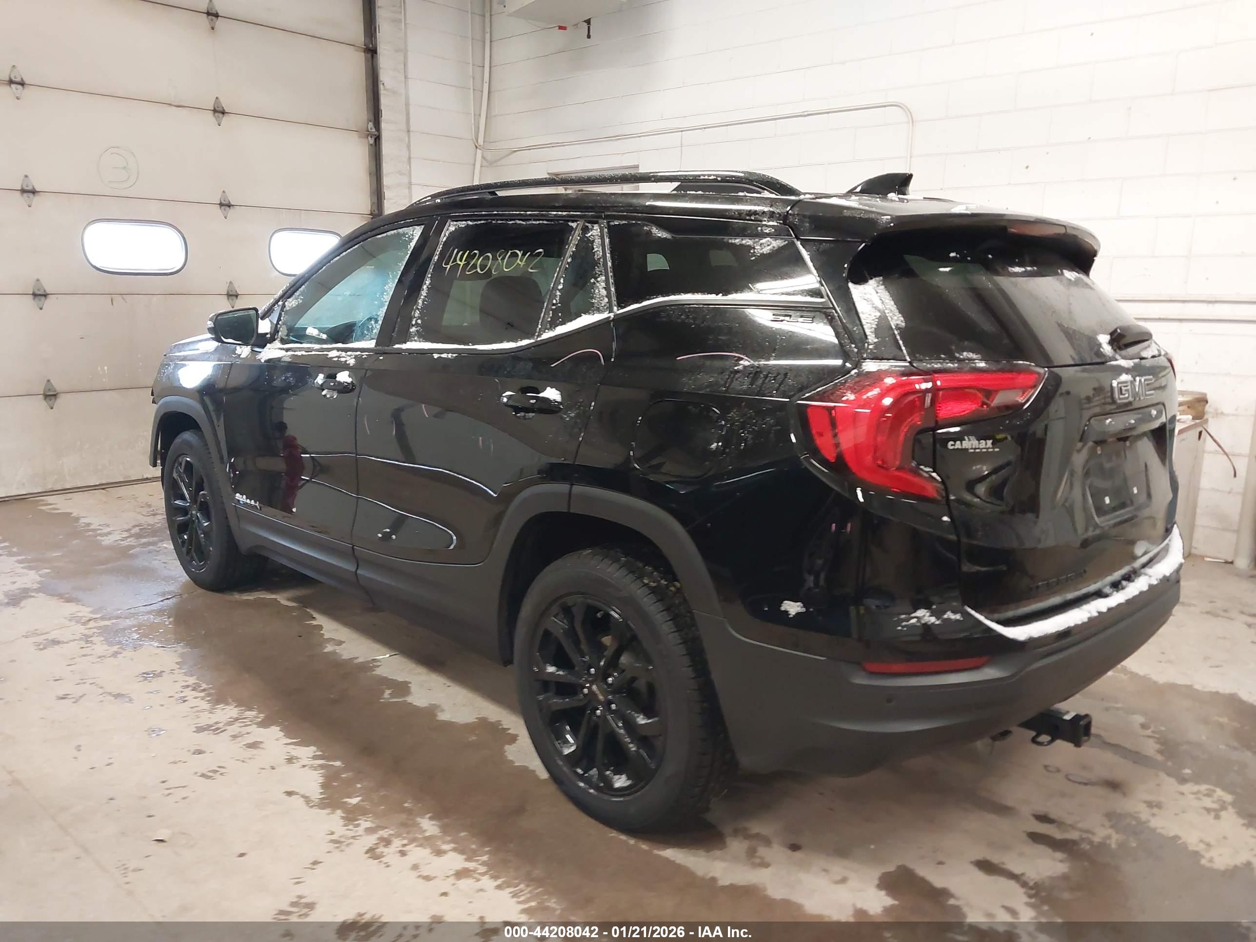 GMC TERRAIN image 3