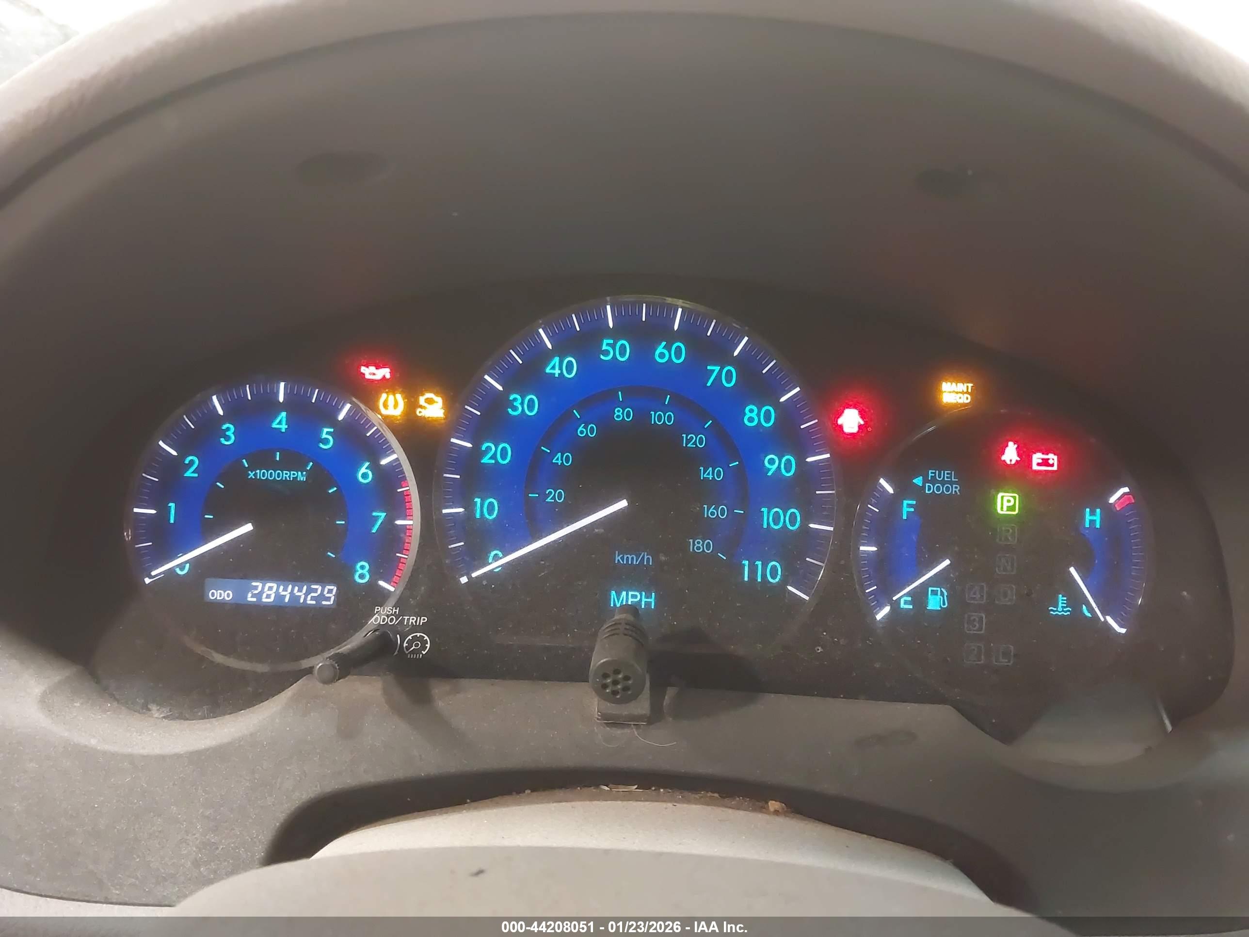 TOYOTA SIENNA image 7