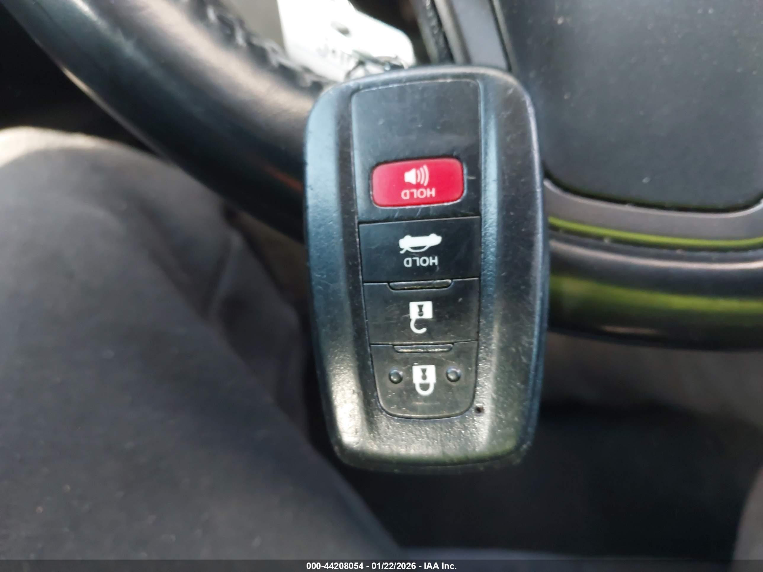 TOYOTA CAMRY image 11
