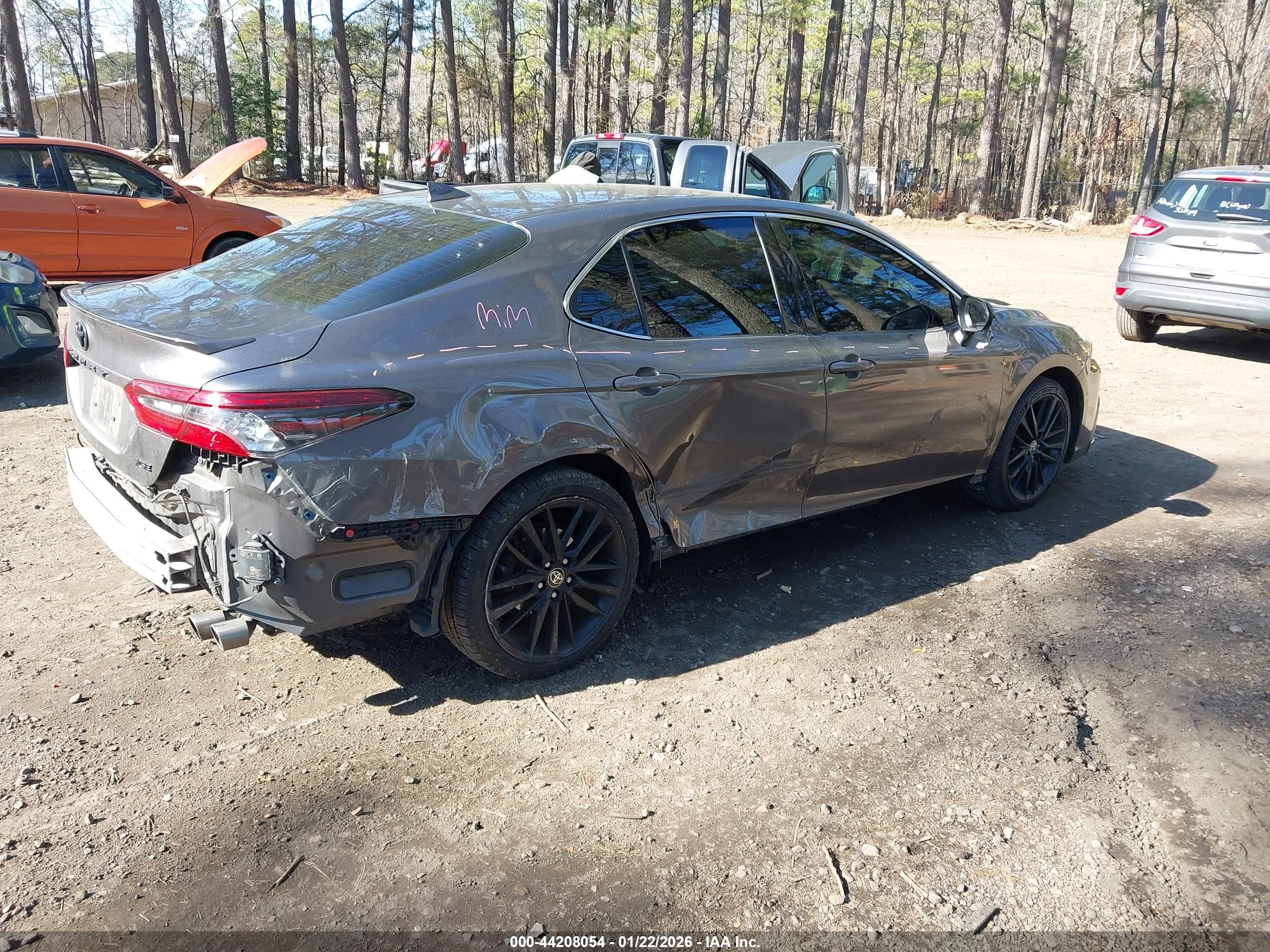 TOYOTA CAMRY image 4