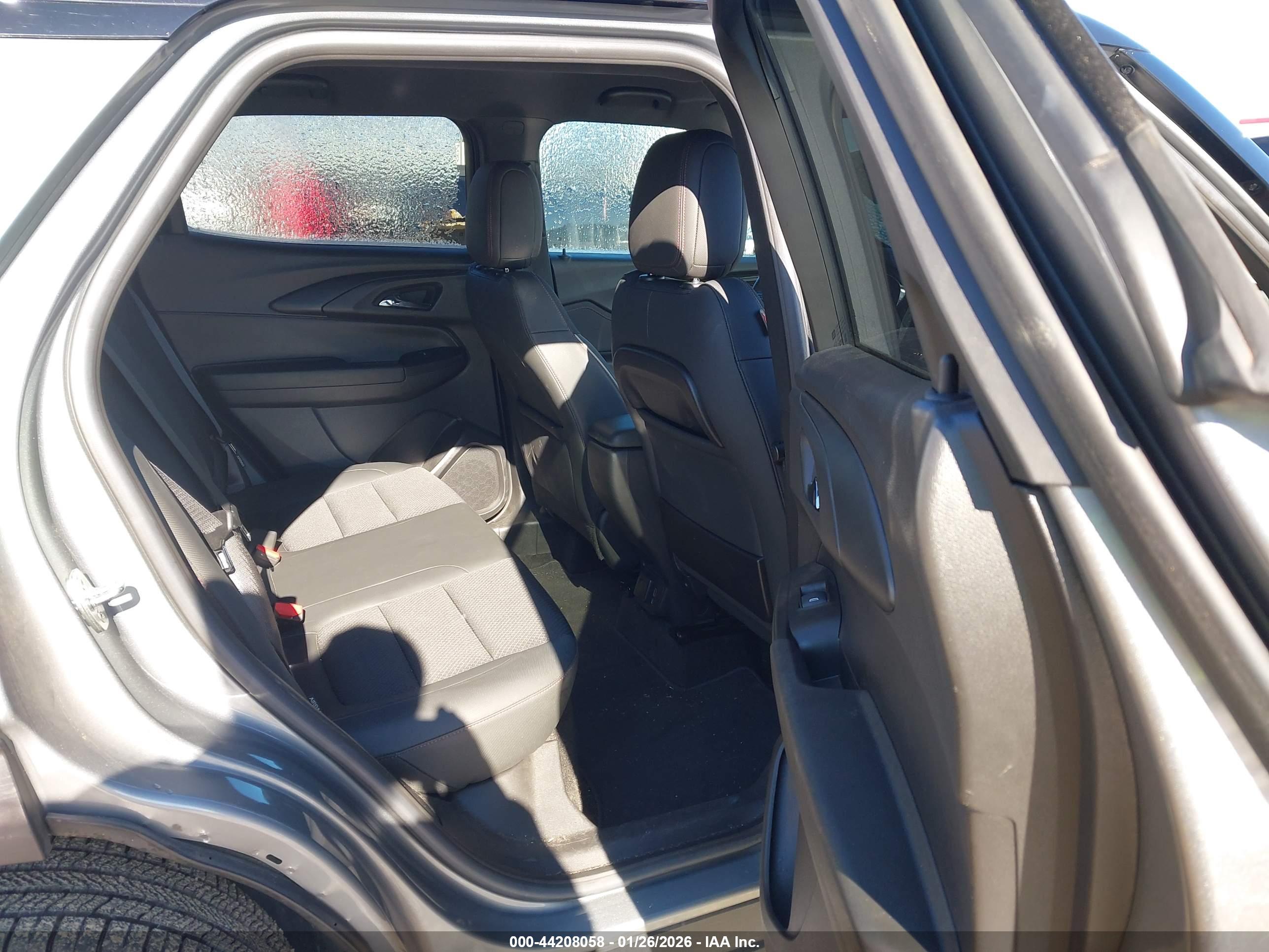 CHEVROLET TRAILBLAZER image 8