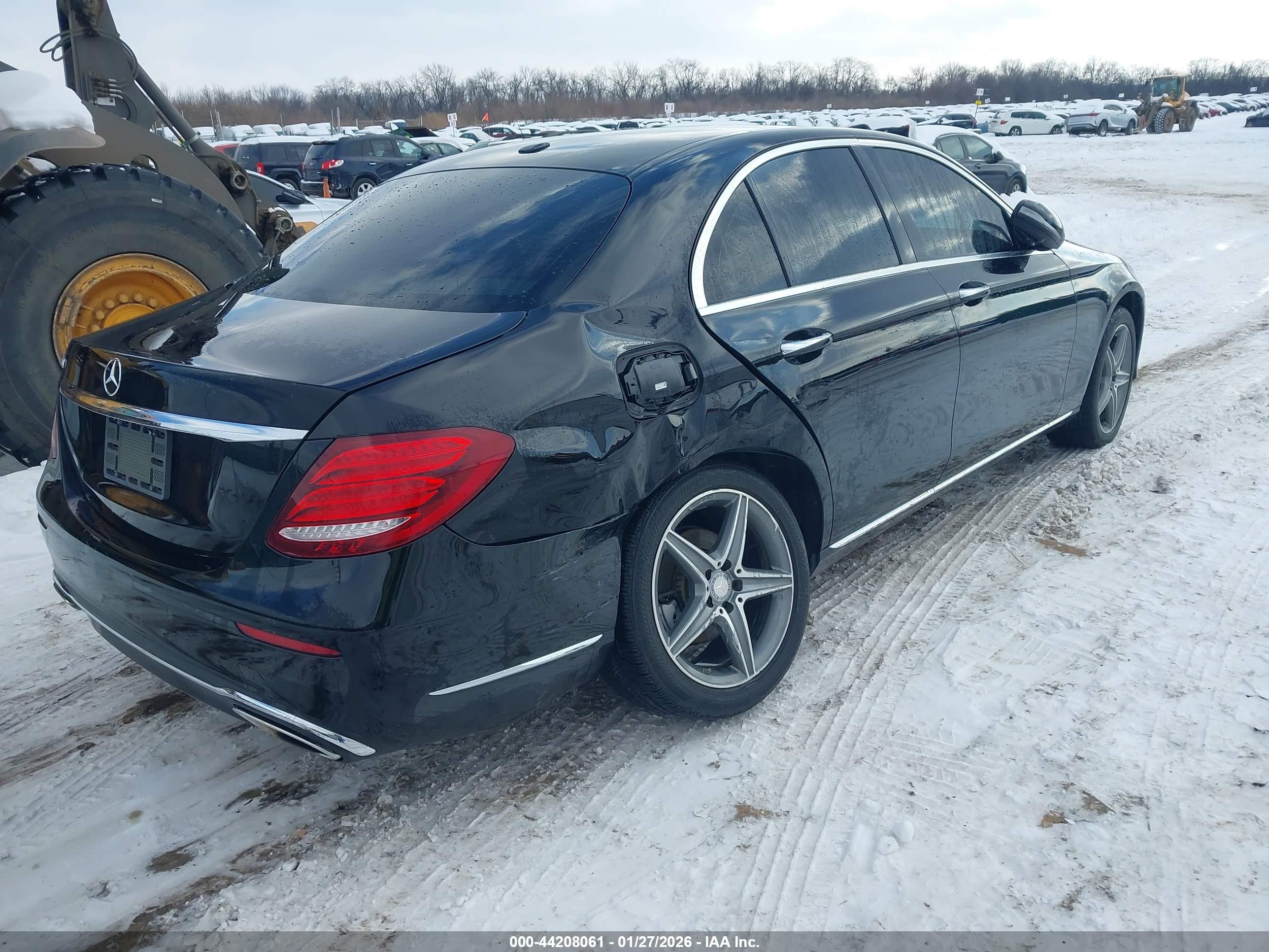 MERCEDES-BENZ E image 6