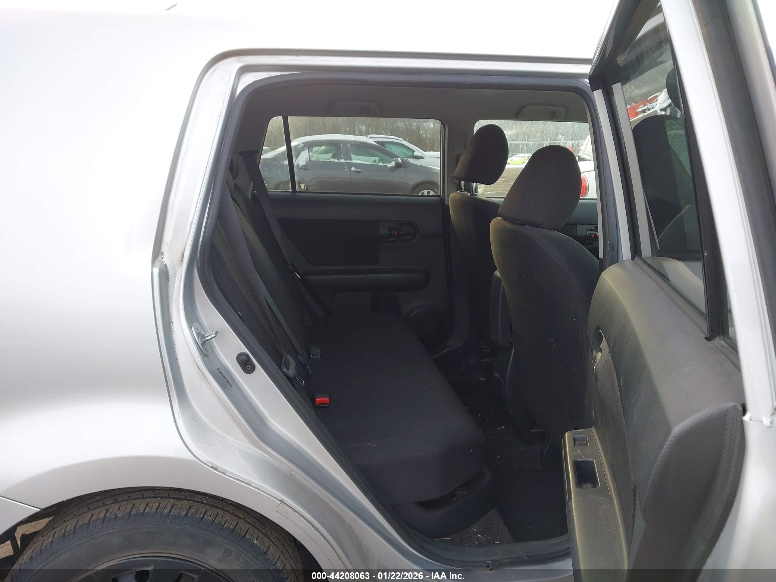 SCION XB image 8