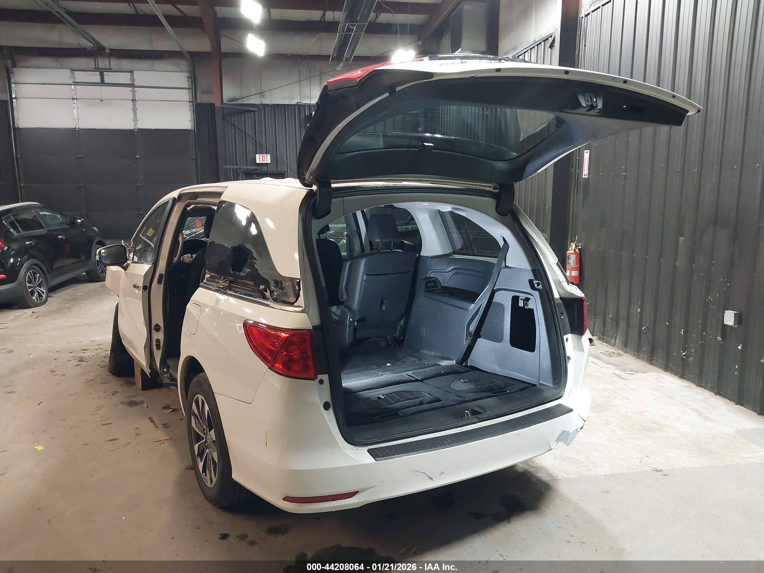 HONDA ODYSSEY image 3