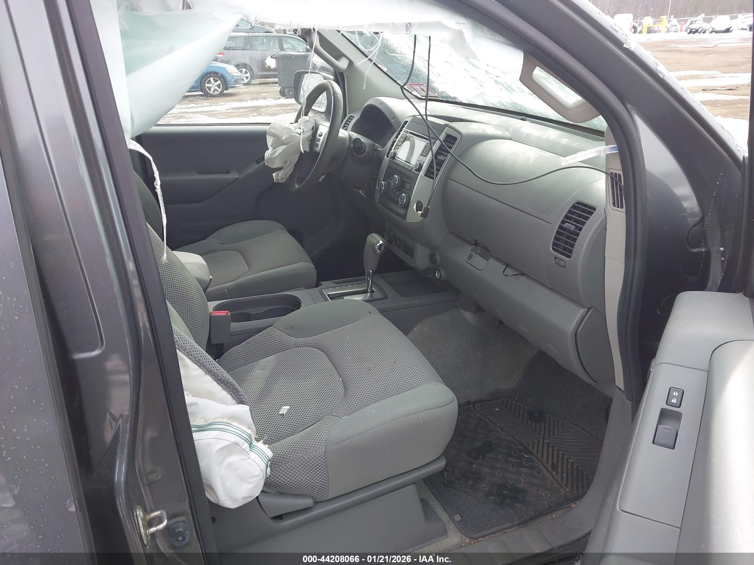 NISSAN FRONTIER image 5