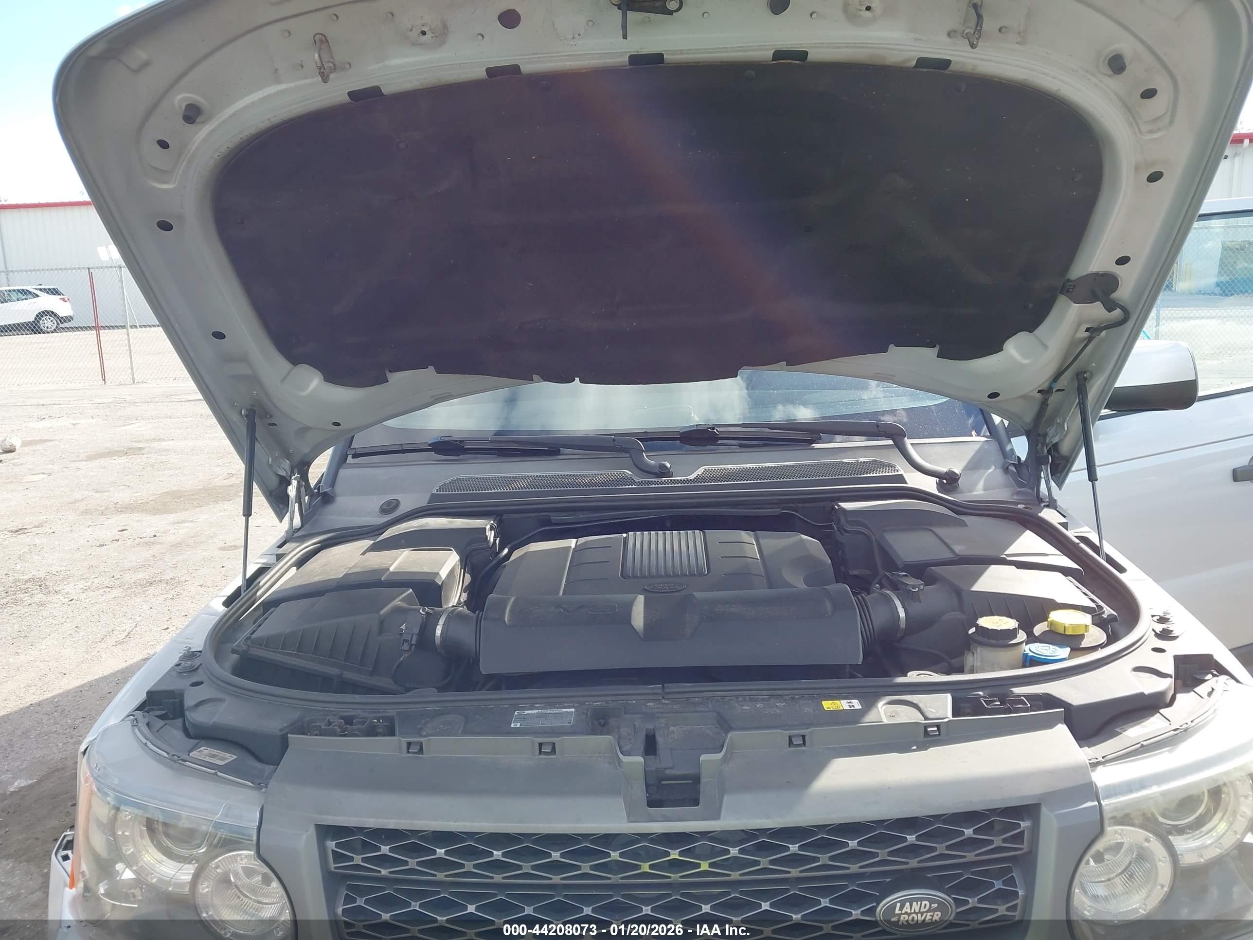 LAND ROVER image 10