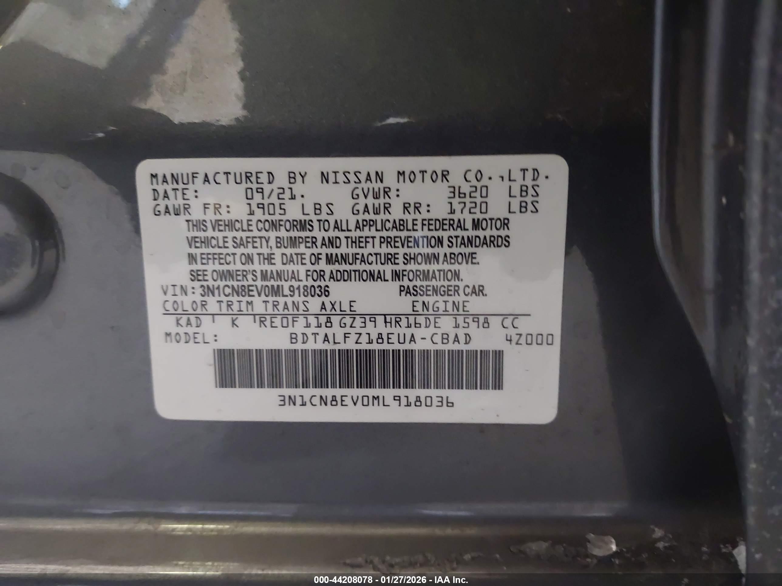 NISSAN VERSA image 9