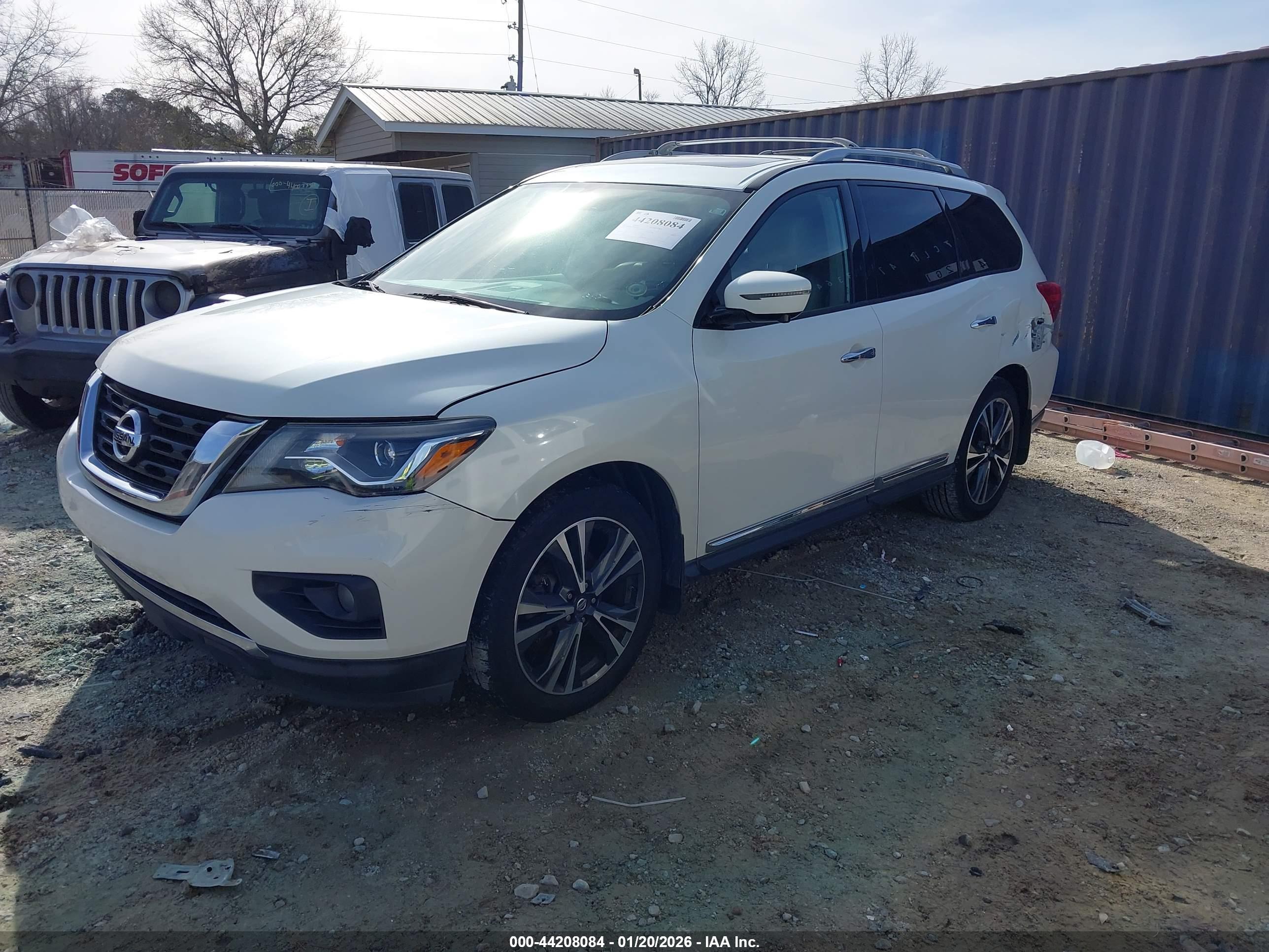 NISSAN PATHFINDER image 2