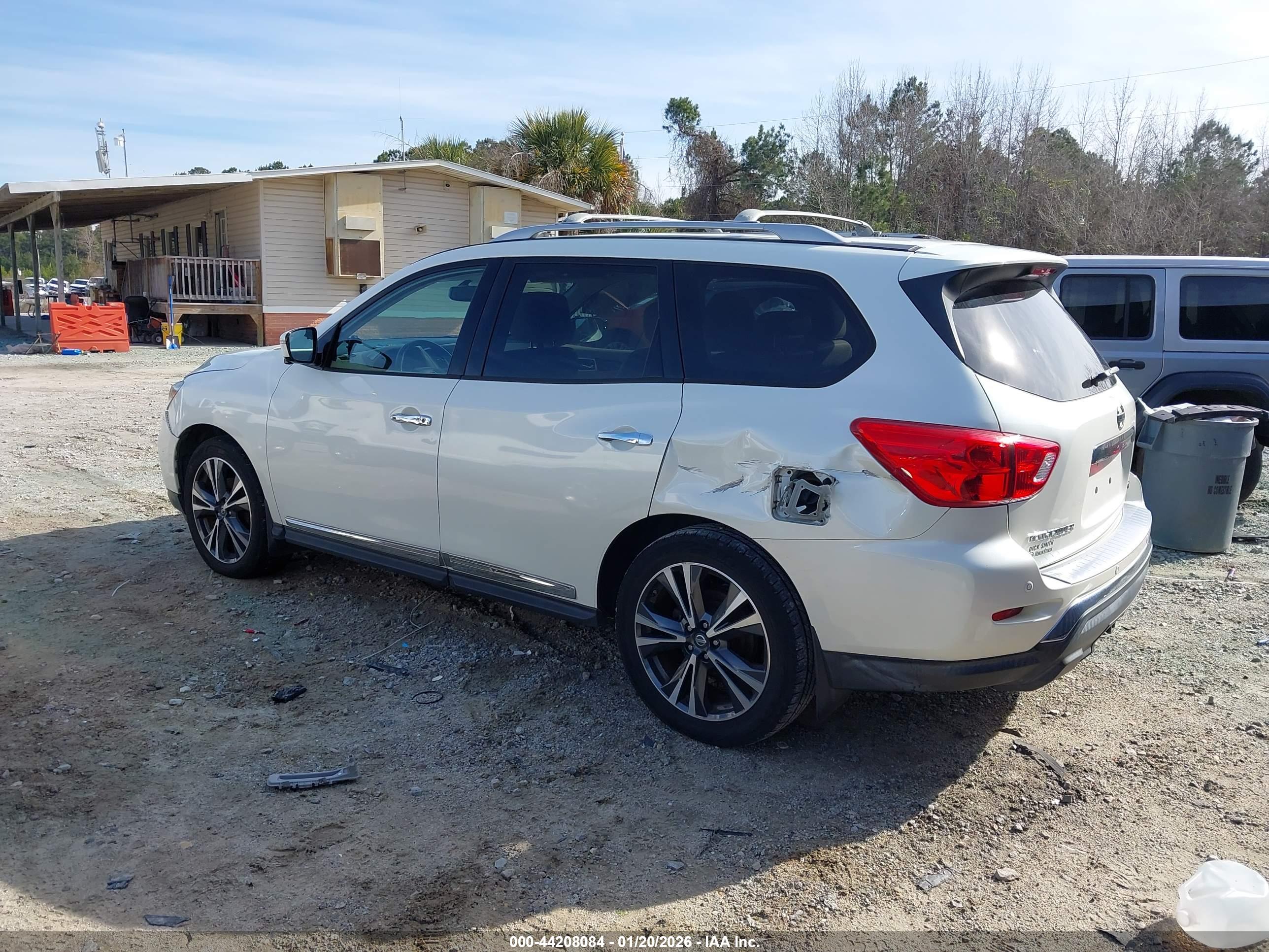 NISSAN PATHFINDER image 3