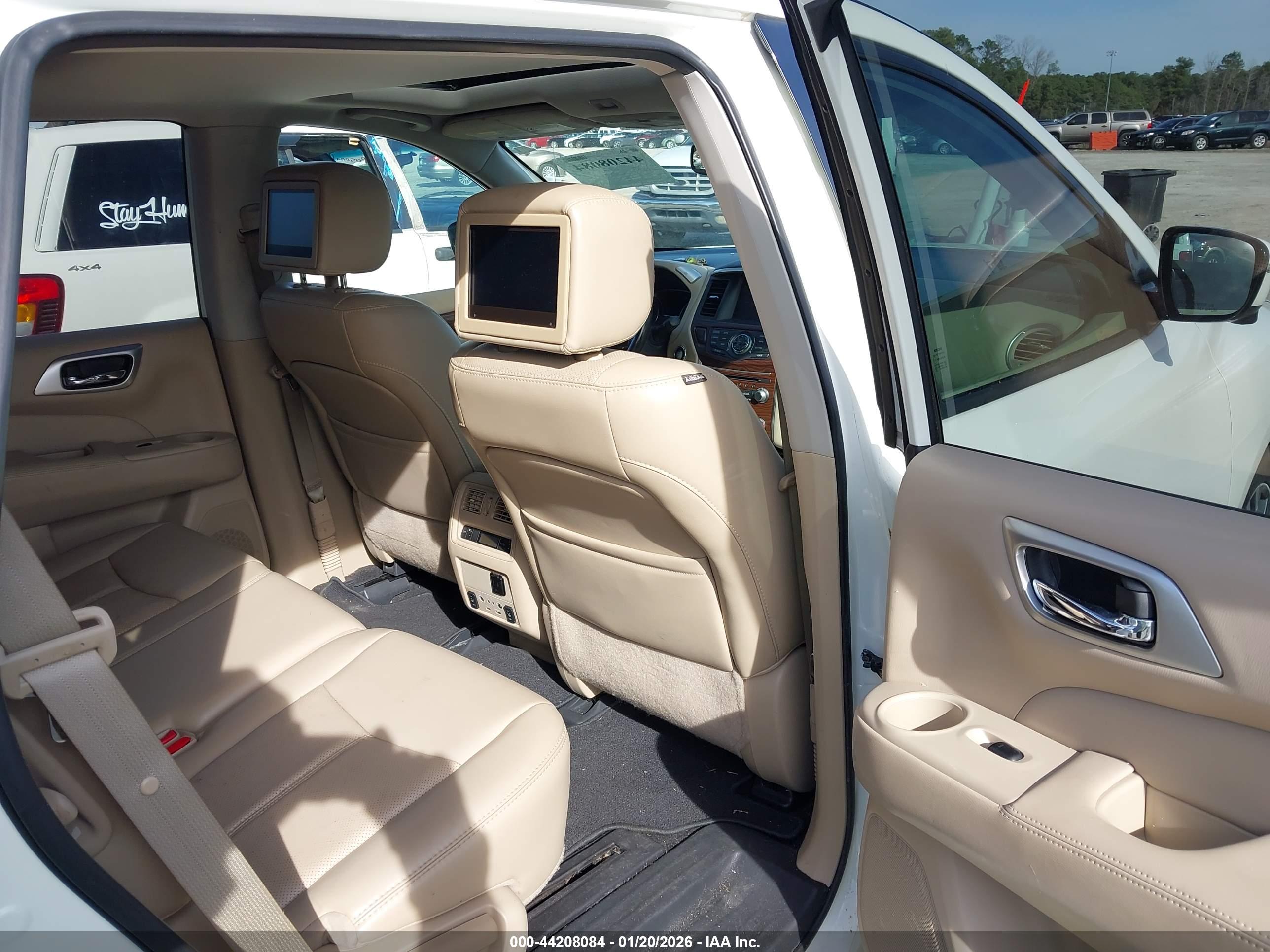 NISSAN PATHFINDER image 8