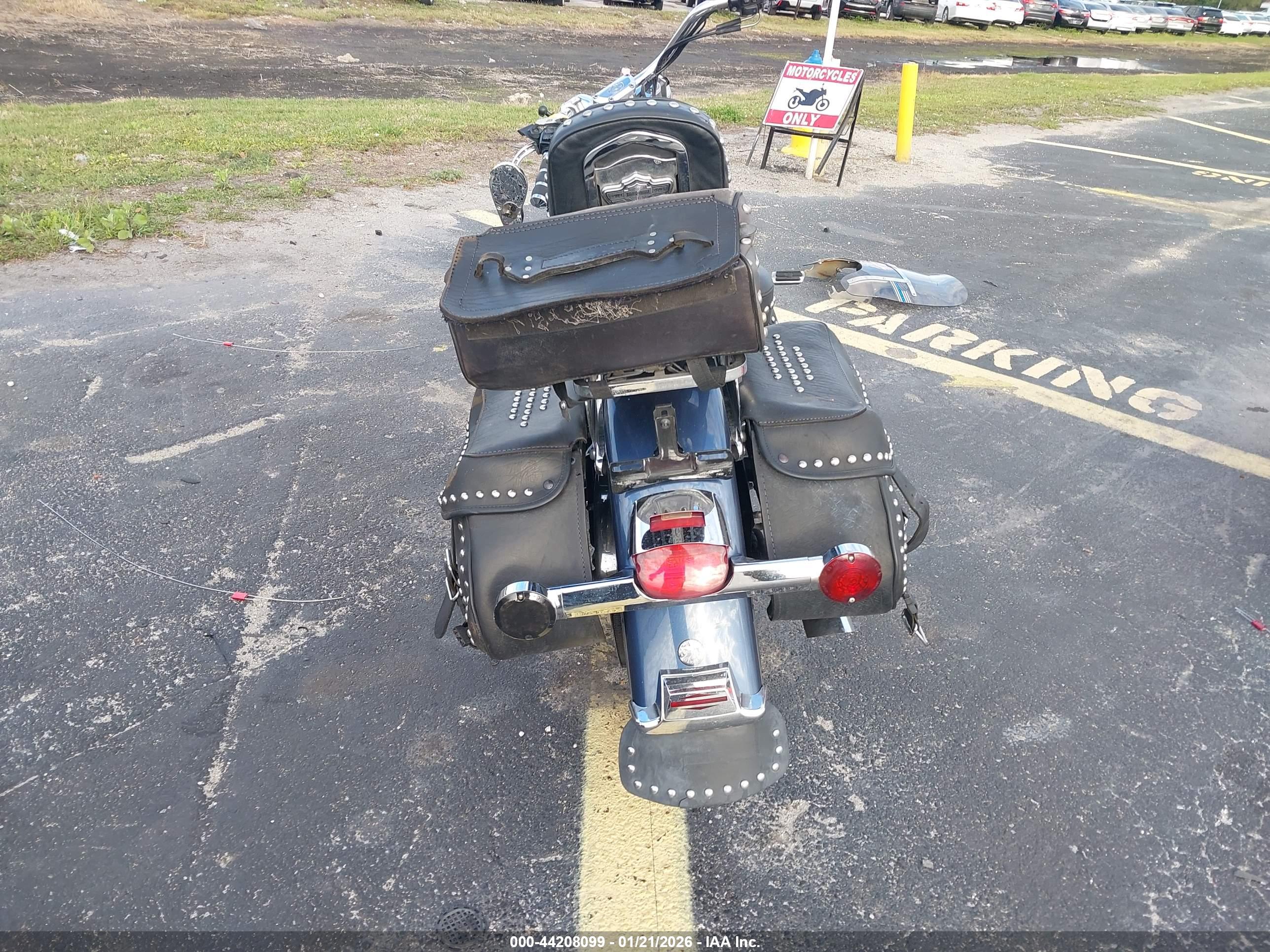 HARLEY-DAVIDSON FLSTC image 6