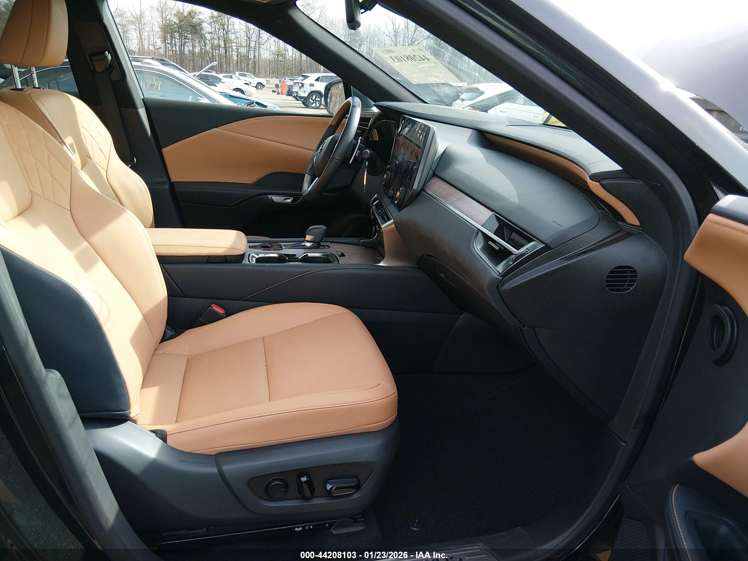 LEXUS RX image 5
