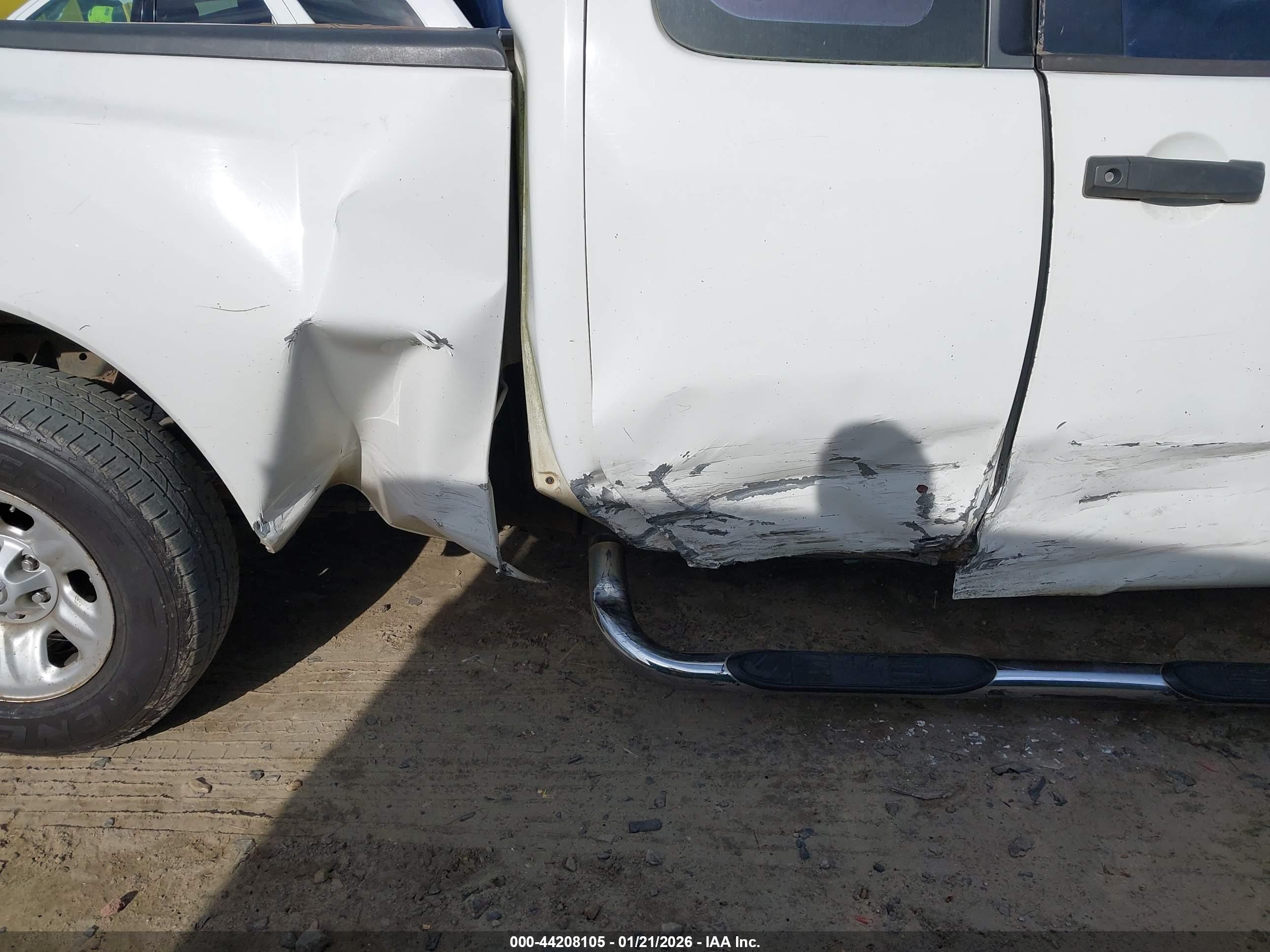 NISSAN TITAN image 6