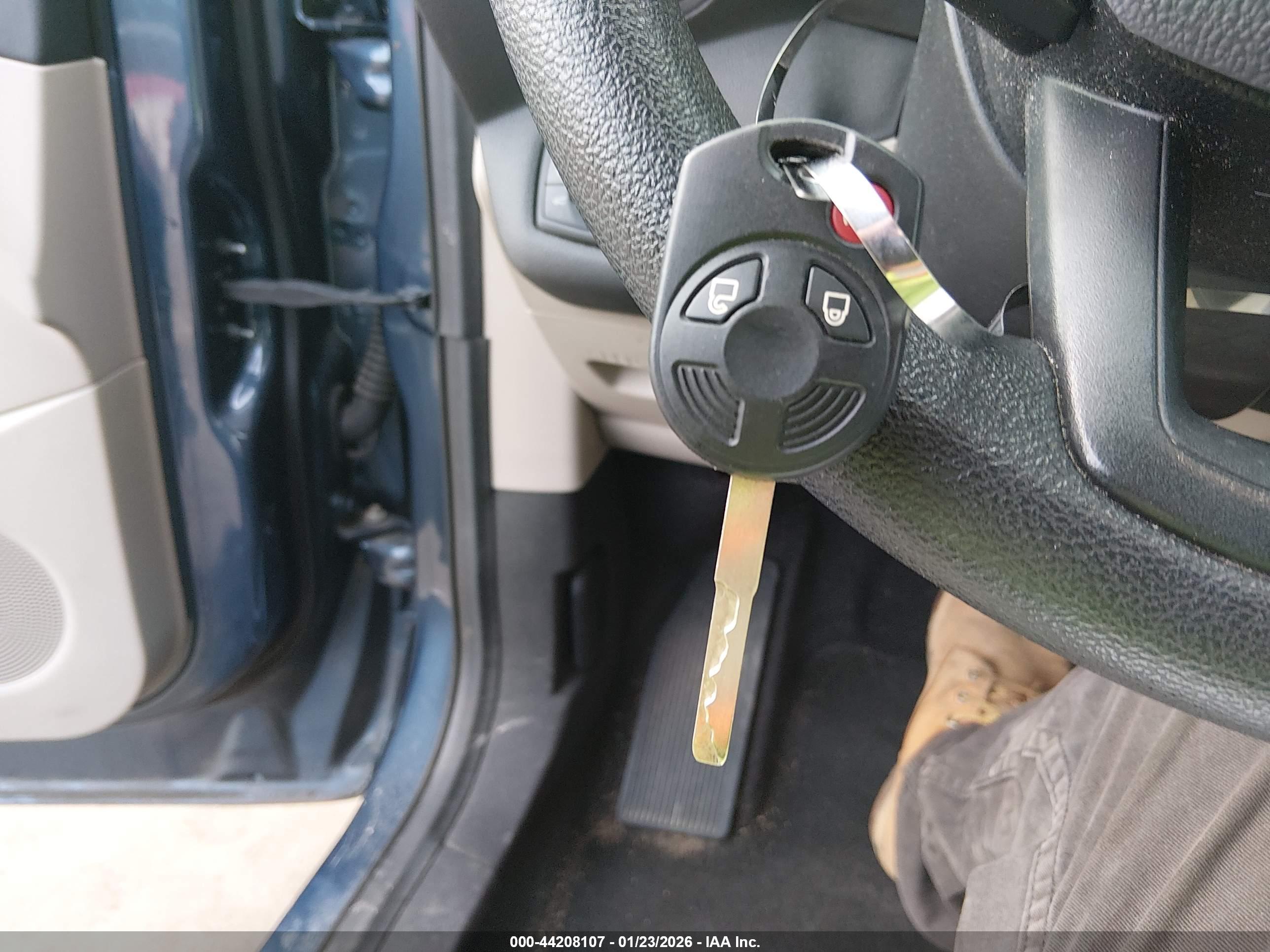 FORD ESCAPE image 11