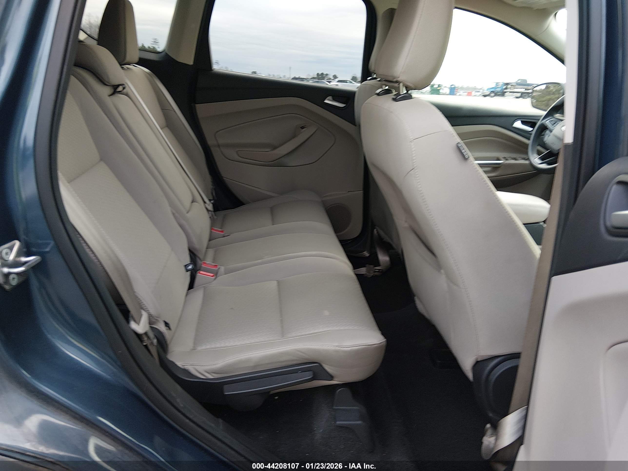 FORD ESCAPE image 8