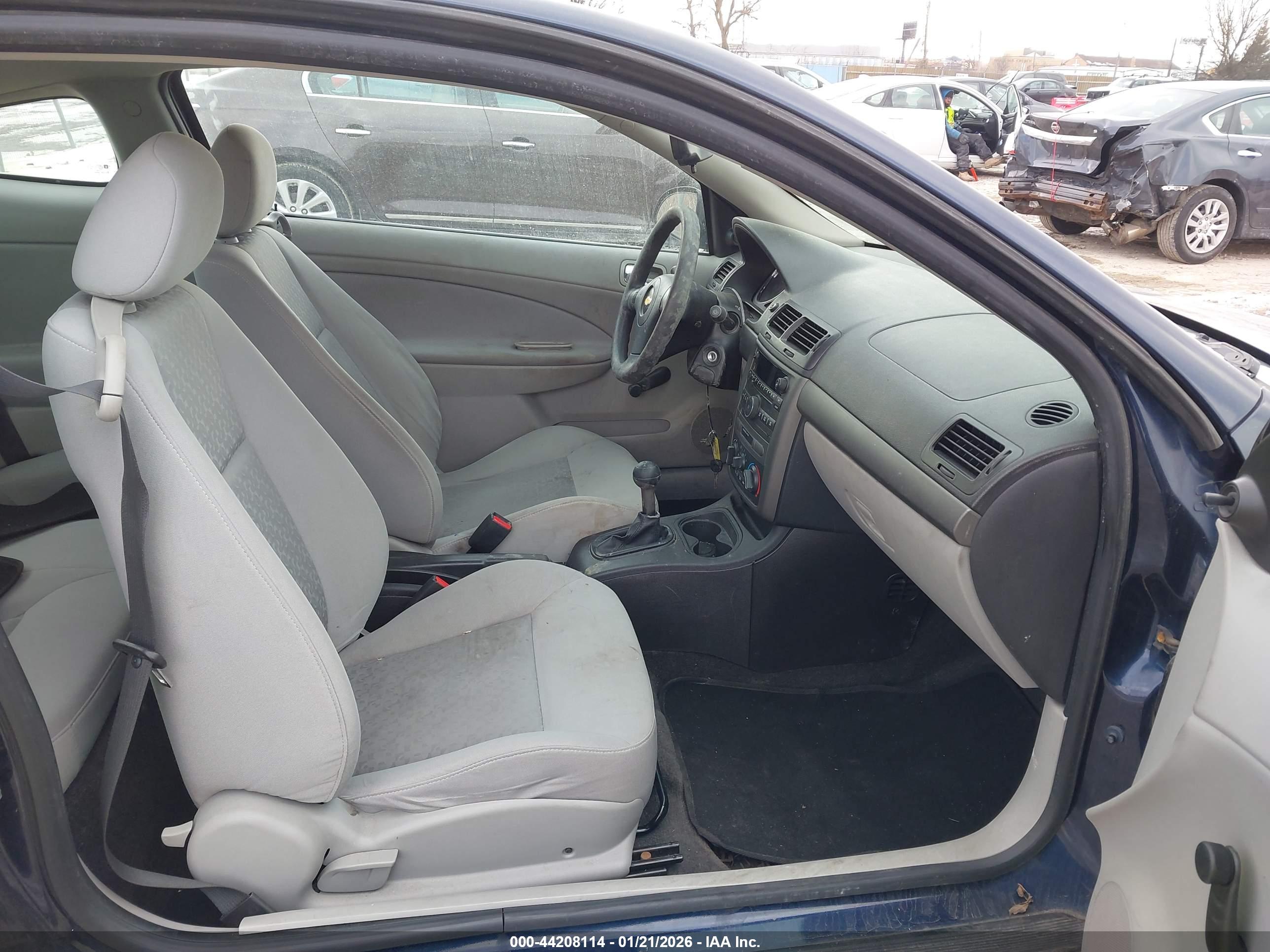 CHEVROLET COBALT image 5