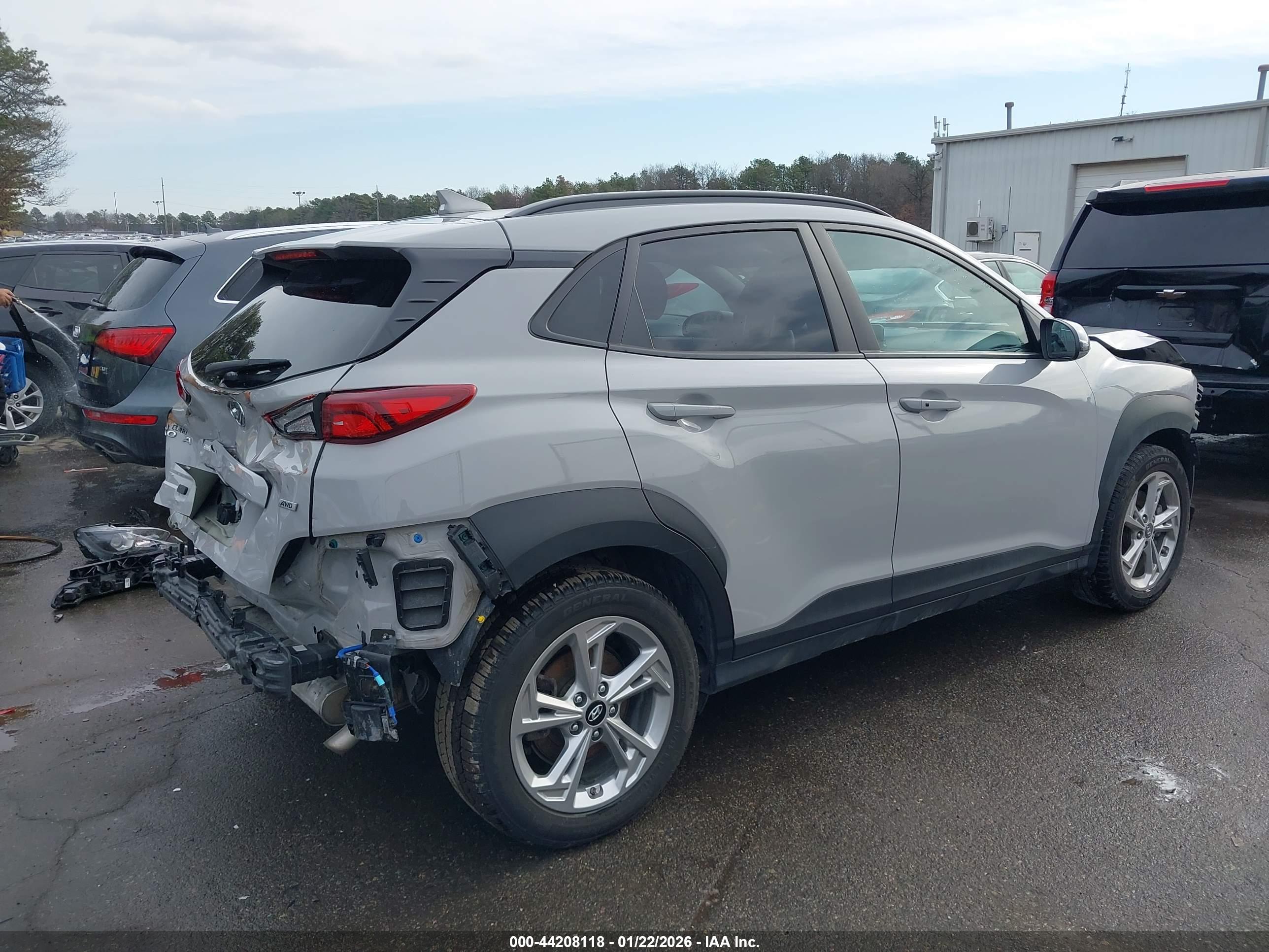 HYUNDAI KONA image 4
