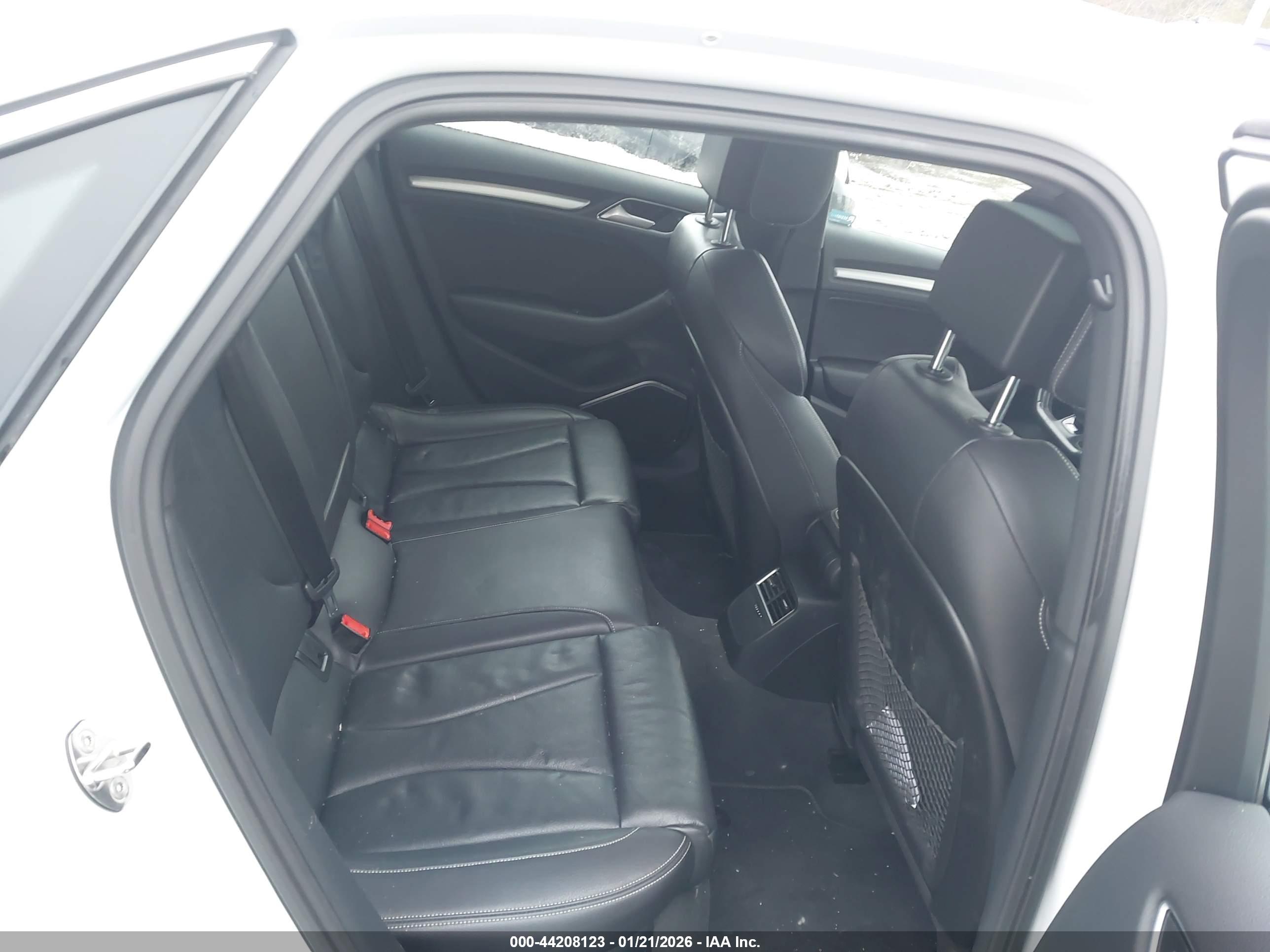 AUDI S3 image 8
