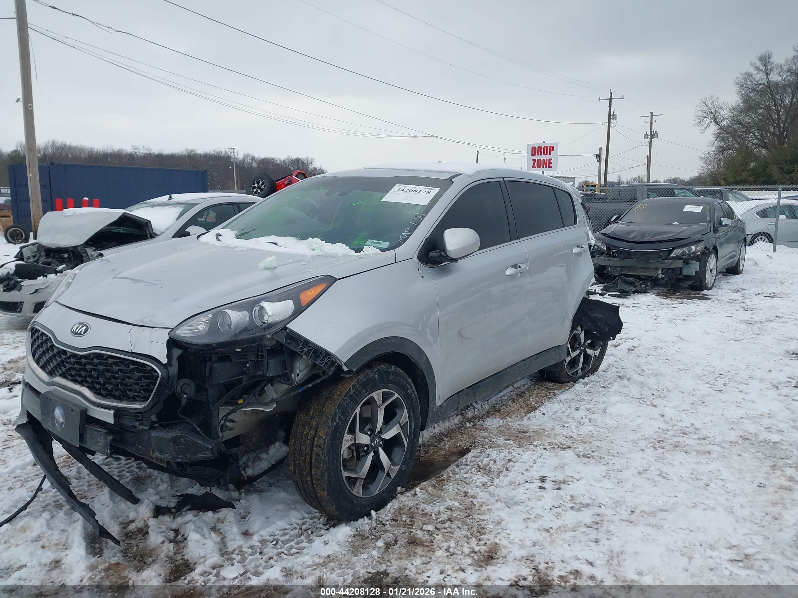 KIA SPORTAGE image 2