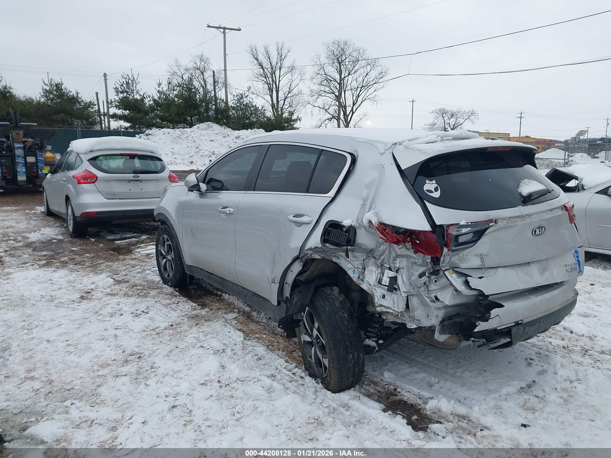 KIA SPORTAGE image 3