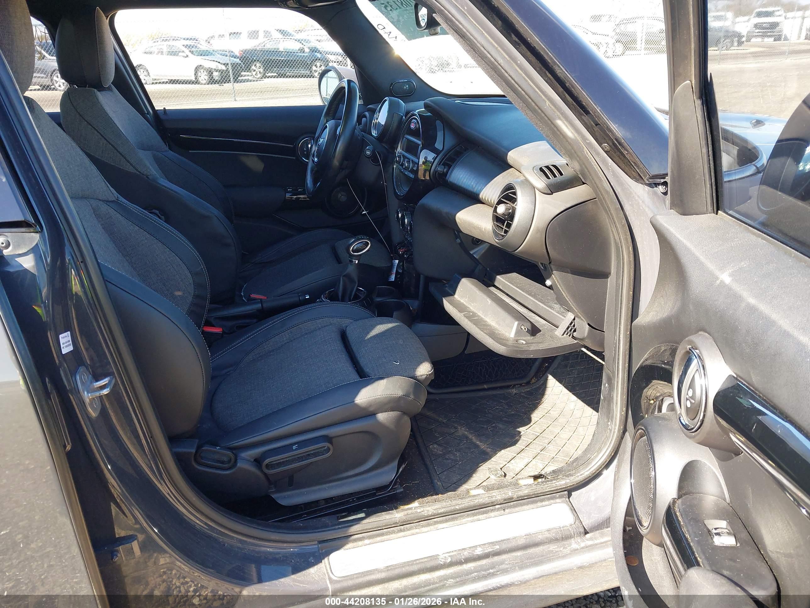MINI HARDTOP image 5