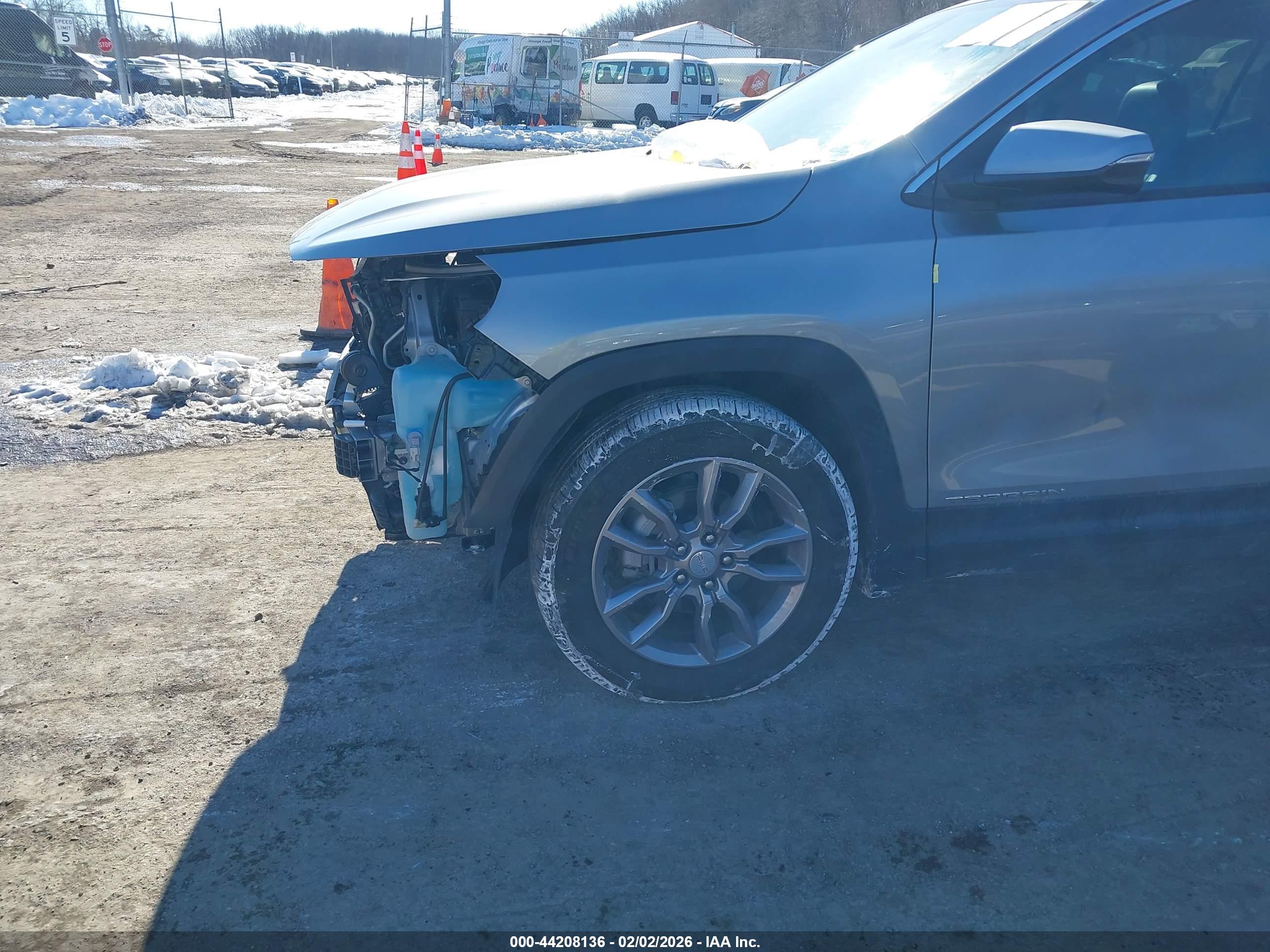 GMC TERRAIN image 6