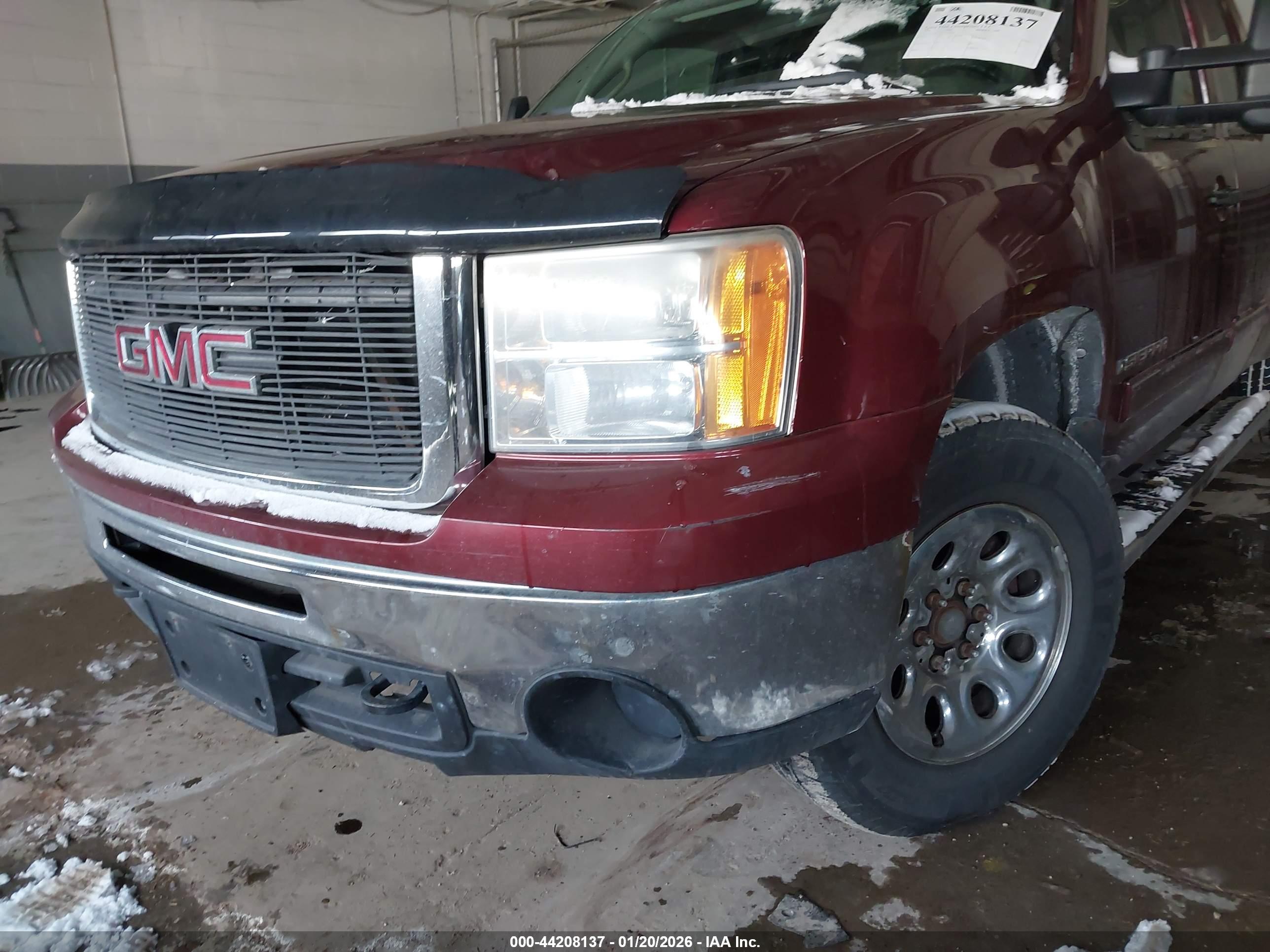 GMC SIERRA image 6