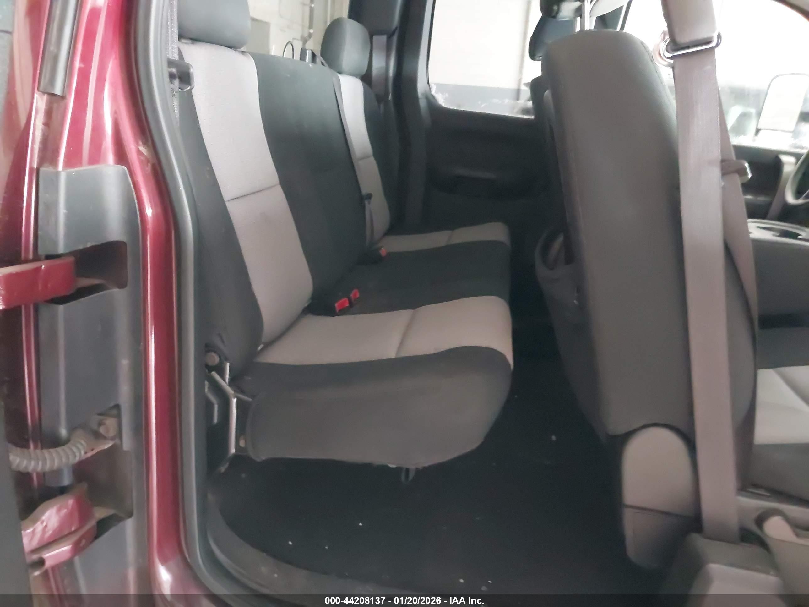 GMC SIERRA image 8